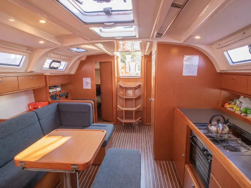 Bavaria 41 Stepping Stone — yacht photo 2