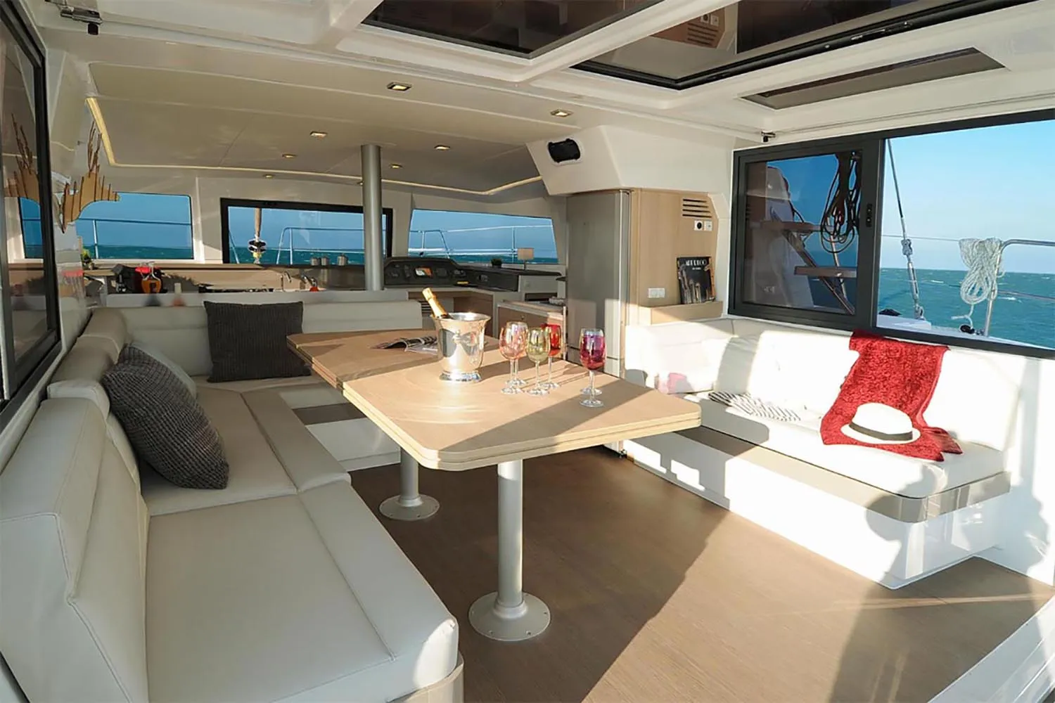 Bali 4.1 Summertime (WM, Inverter) — yacht photo 10