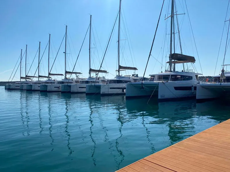 Bali 4.1 Summertime (WM, Inverter) — yacht photo 2