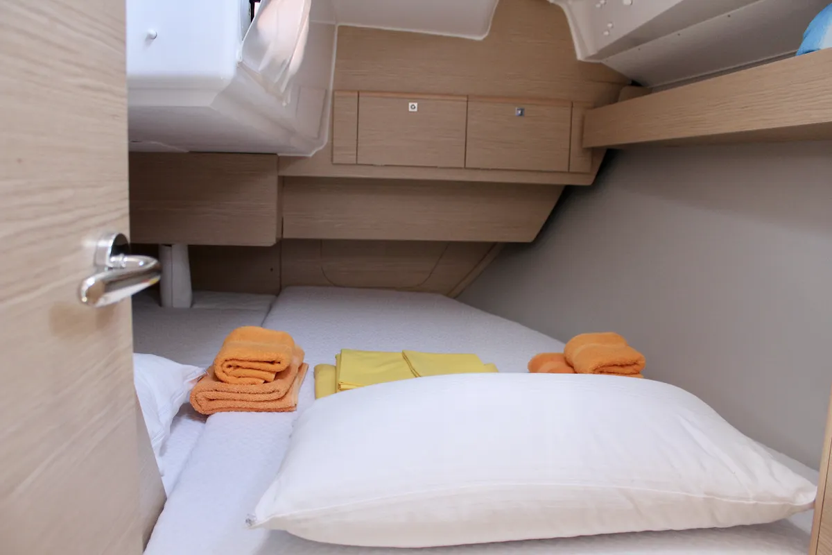 Dufour 360 Grand Large Zion — jahtikuva 5