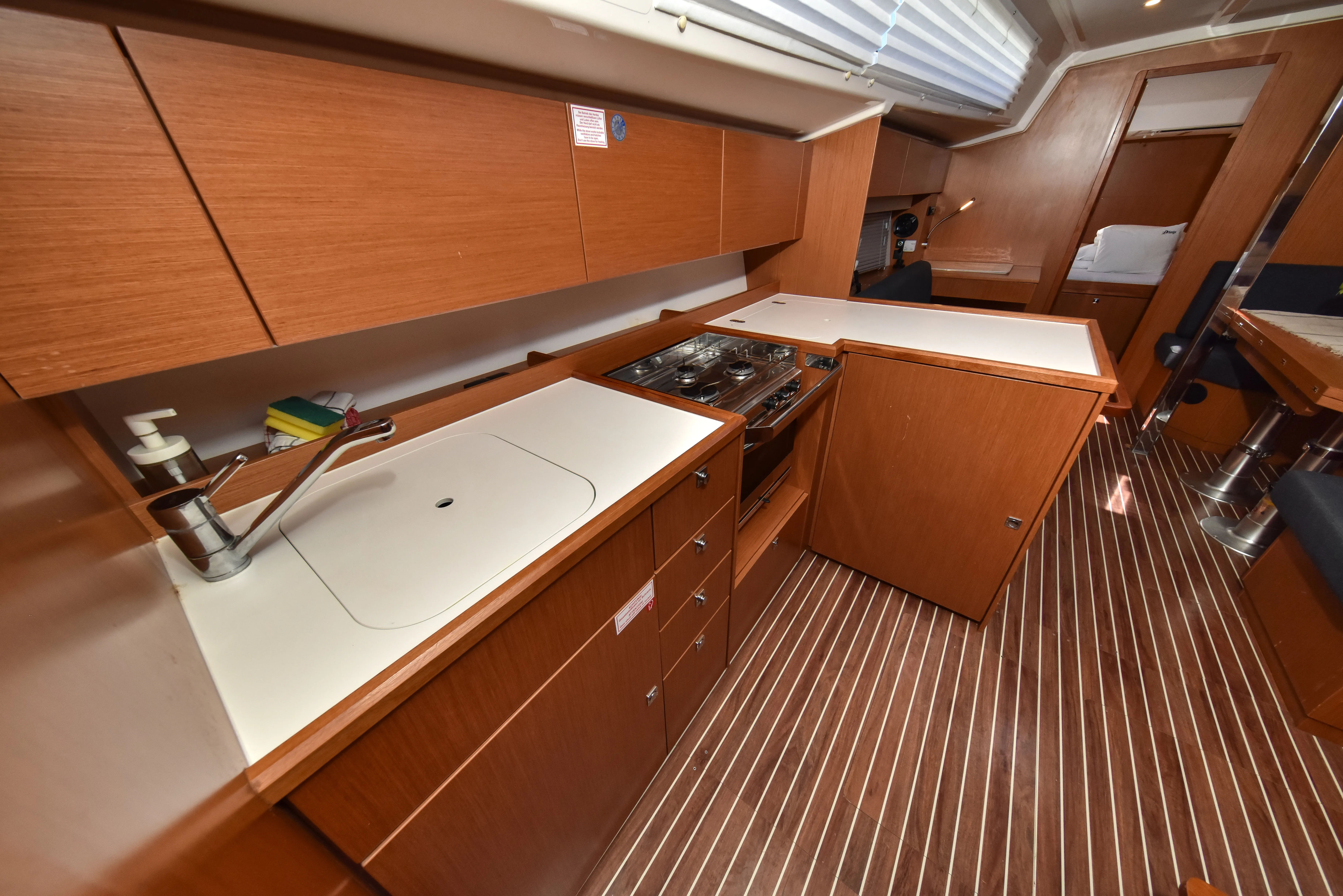 Bavaria C42 Bella — фотография яхты 14
