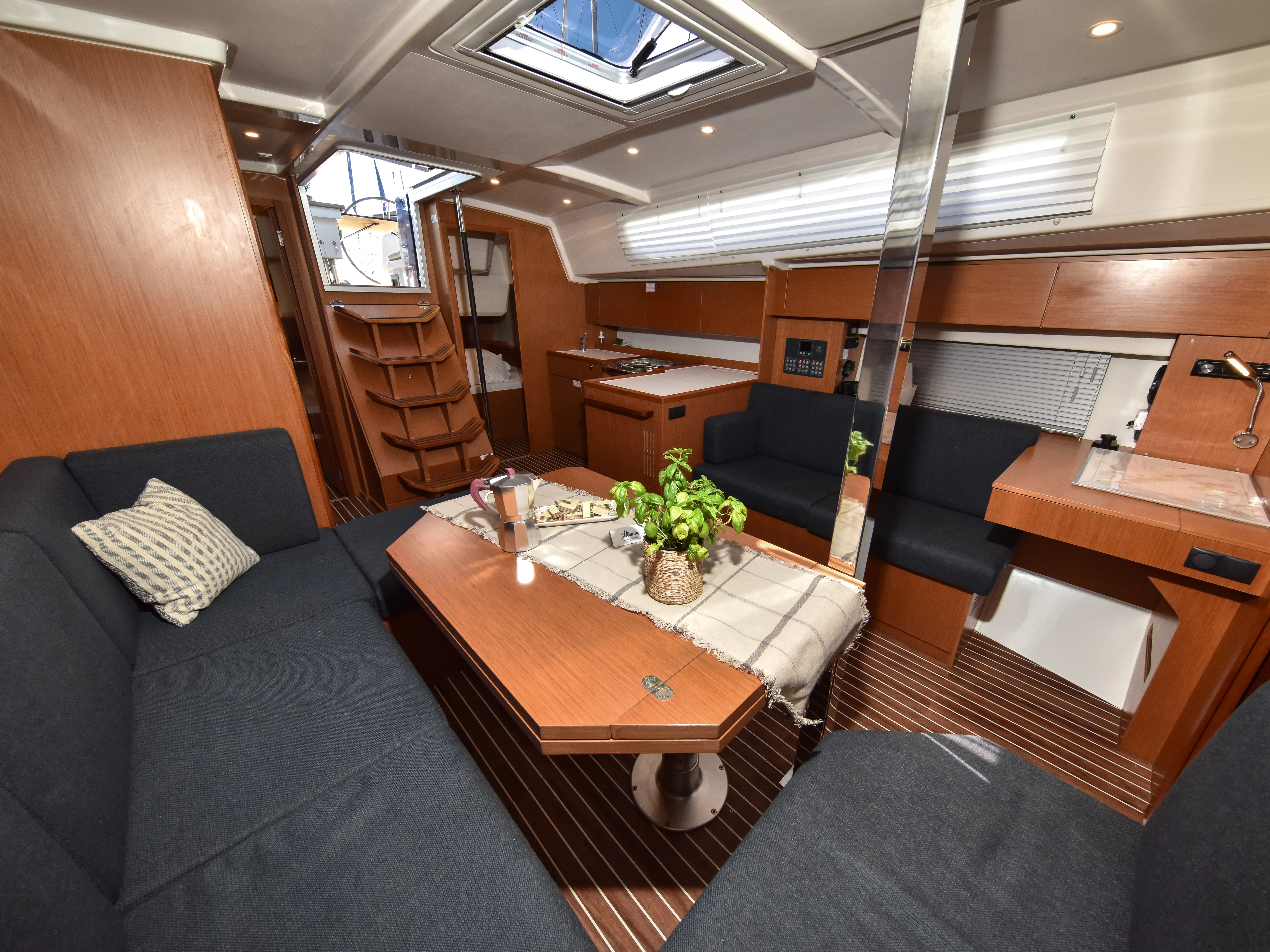 Bavaria C42 Bella — фотография яхты 15