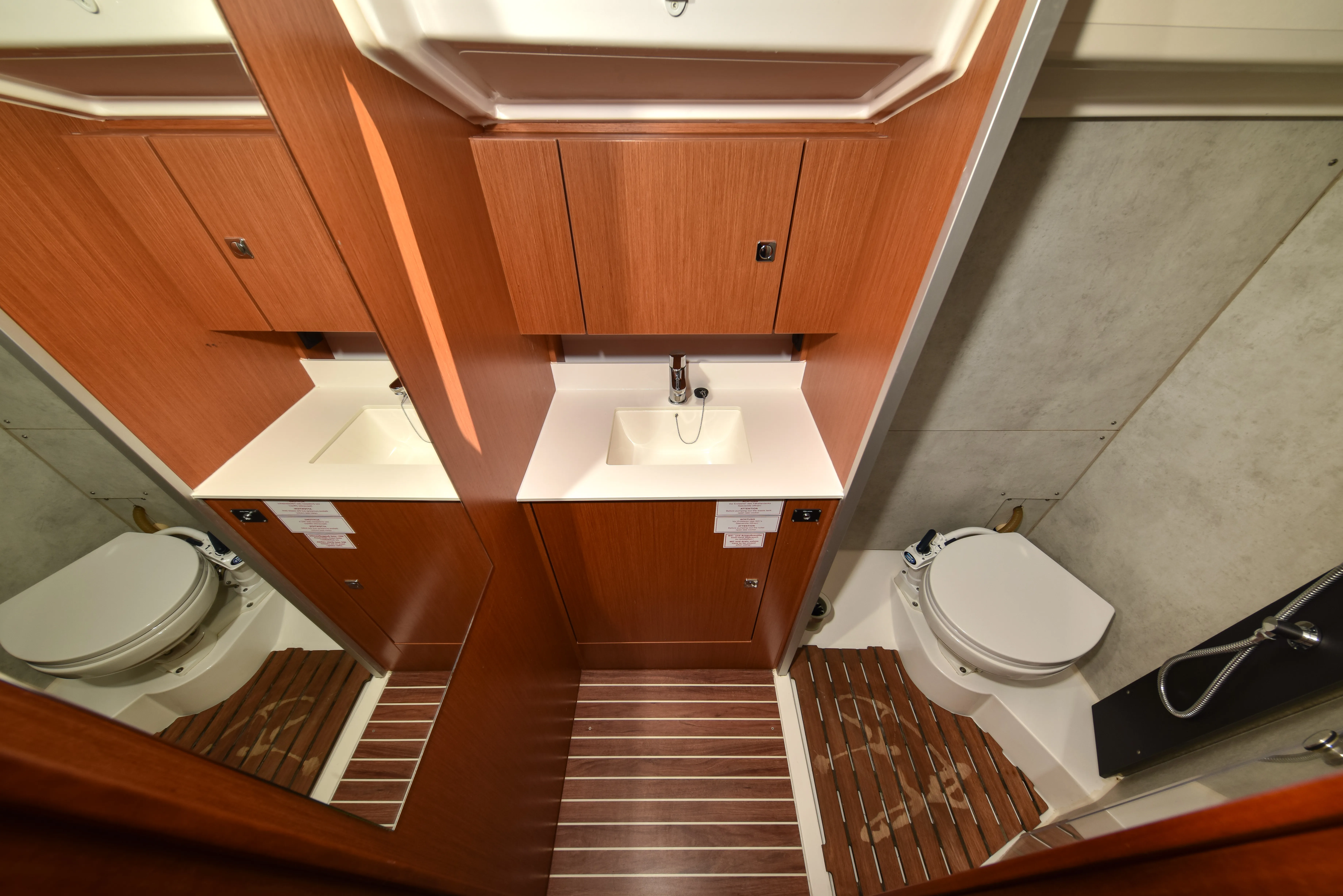 Bavaria C42 Bella — фотография яхты 30