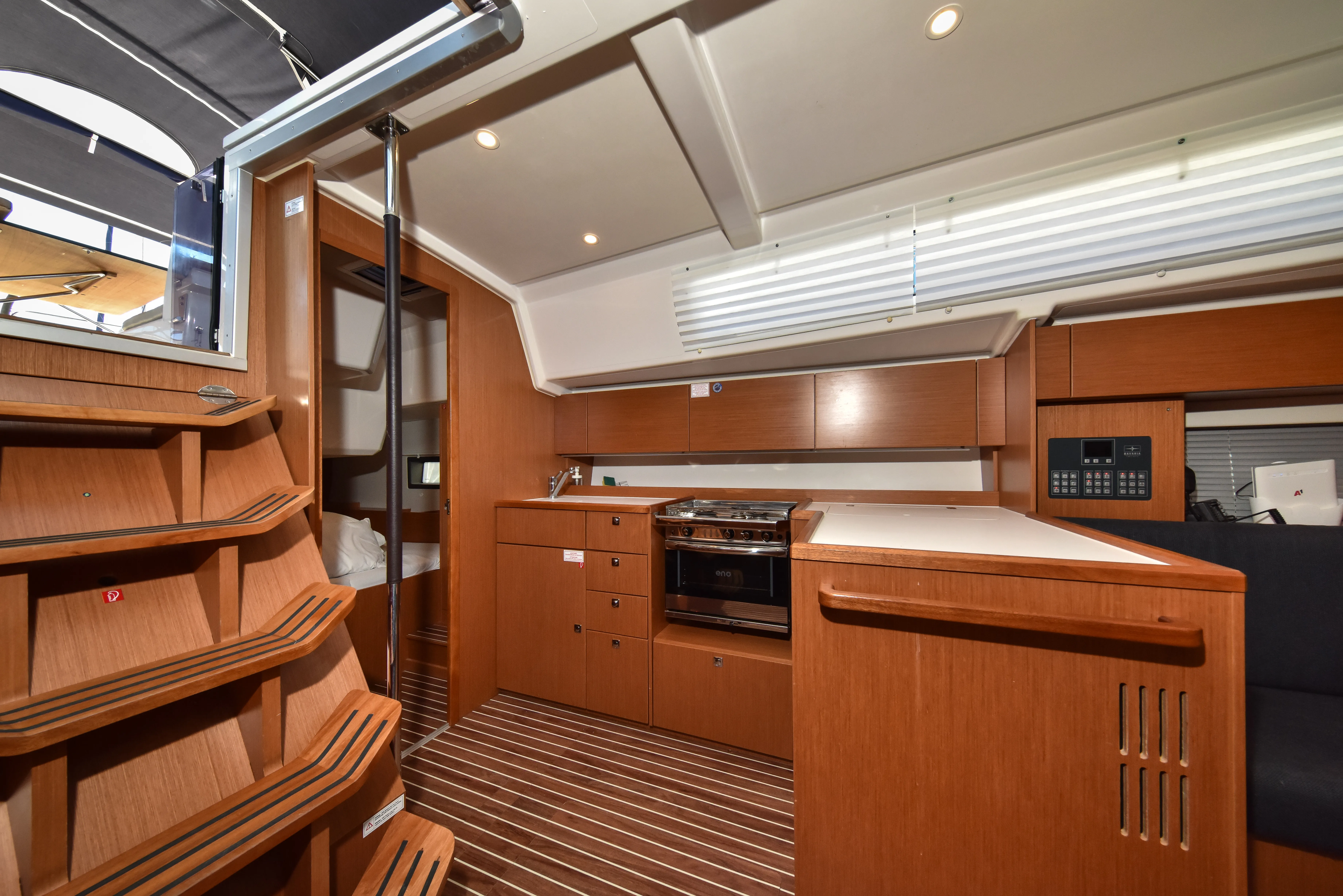 Bavaria C42 Bella — фотография яхты 45
