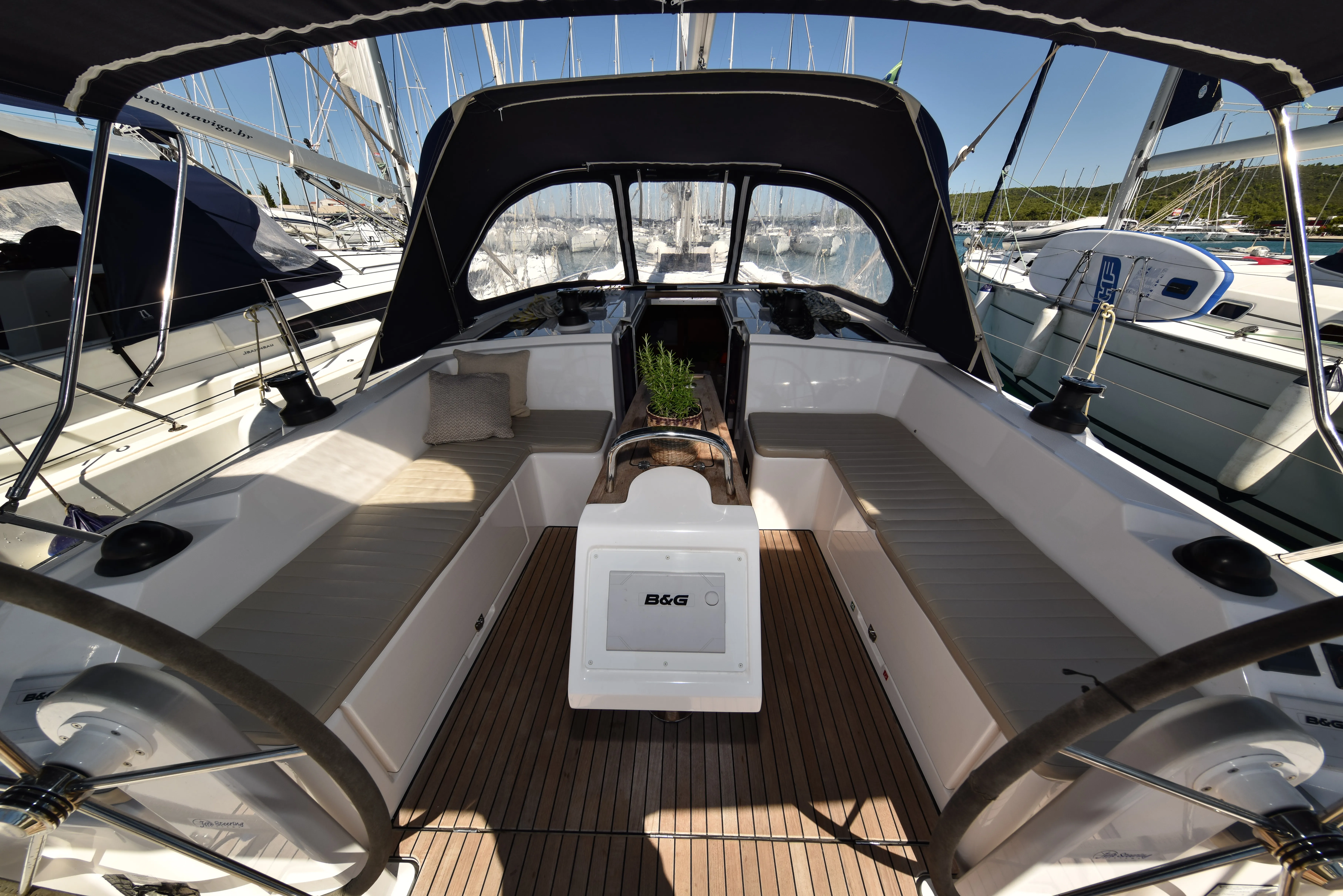 Bavaria C42 Bella — фотография яхты 28