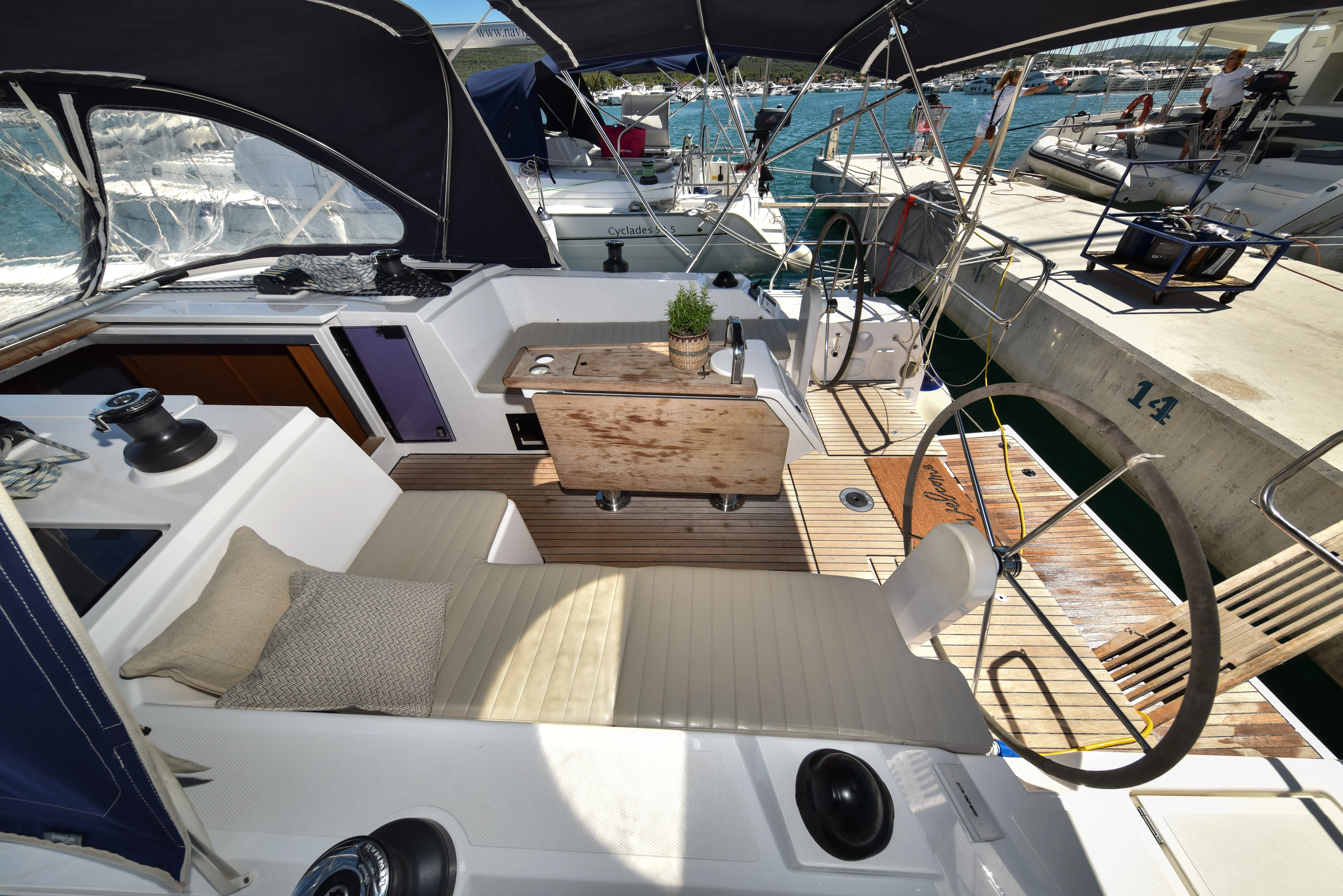 Bavaria C42 Bella — фотография яхты 19