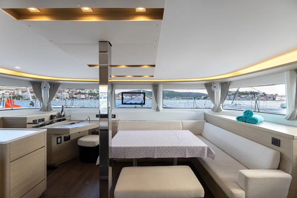 Lagoon 46 CORTES — foto dello yacht n. 2