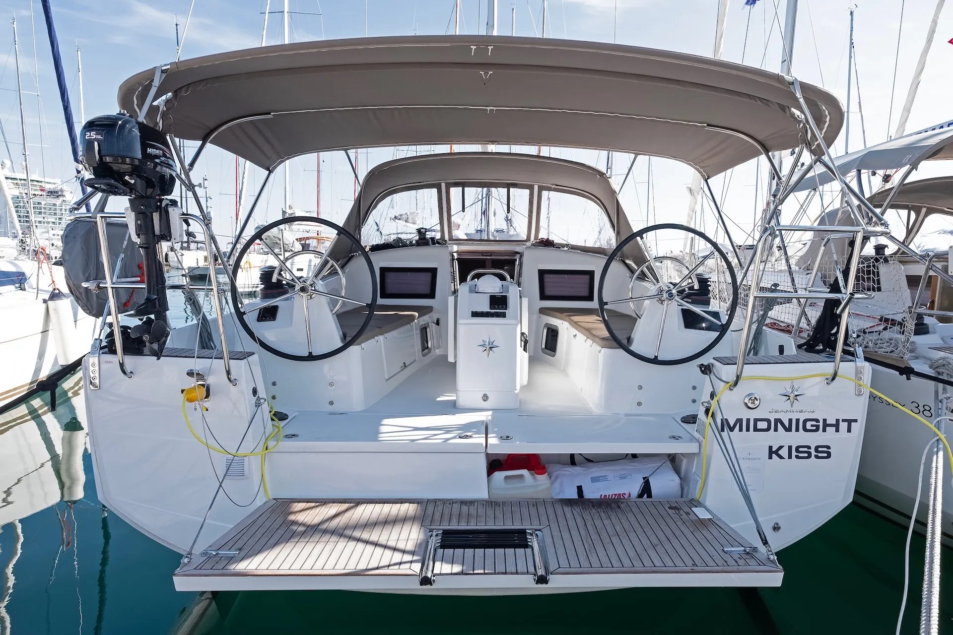 Sun Odyssey 410 Midnight Kiss — jahtikuva 2
