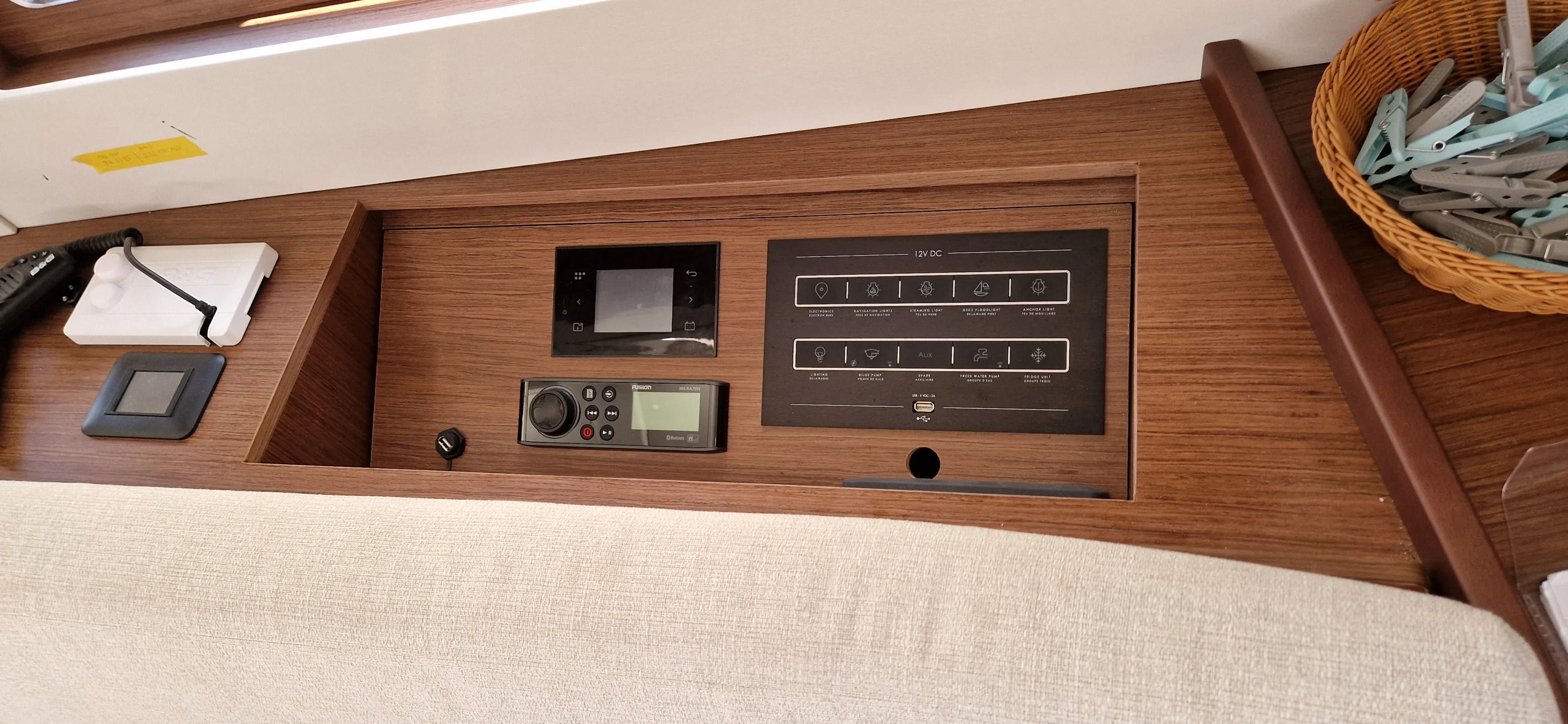 Oceanis 46.1 Luna — снимка на яхтата 2