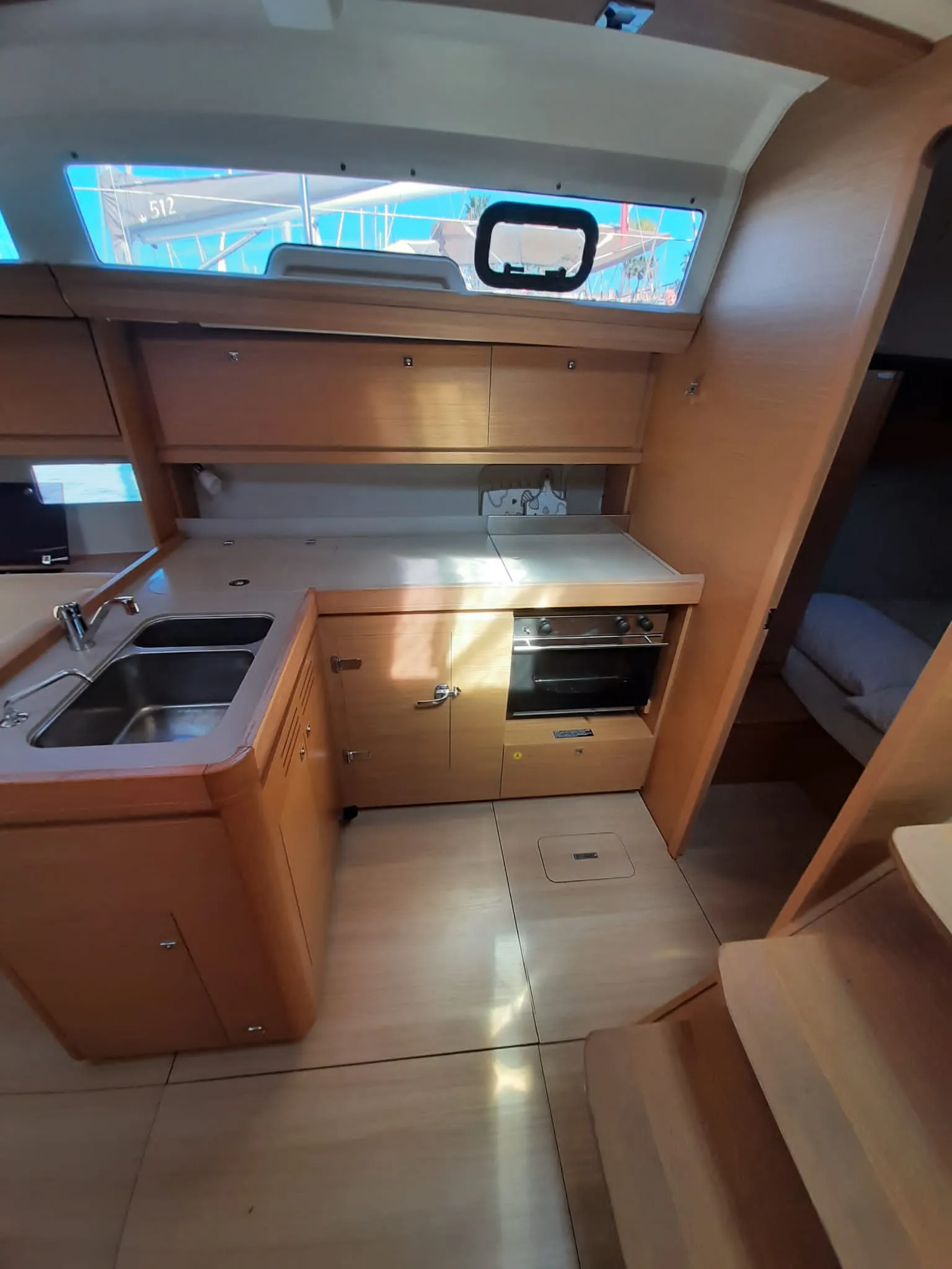 Dufour 412 Grand large Hedoné — фотография яхты 14