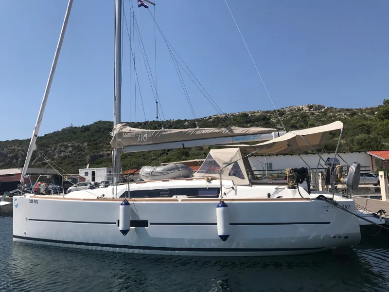 Dufour Yachts Dufour 310 Grand Large MIO — foto dello yacht n. 1