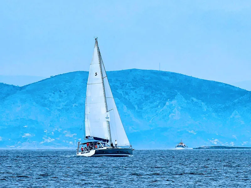 Oceanis 55 LUCKY TRADER — yacht photo 5