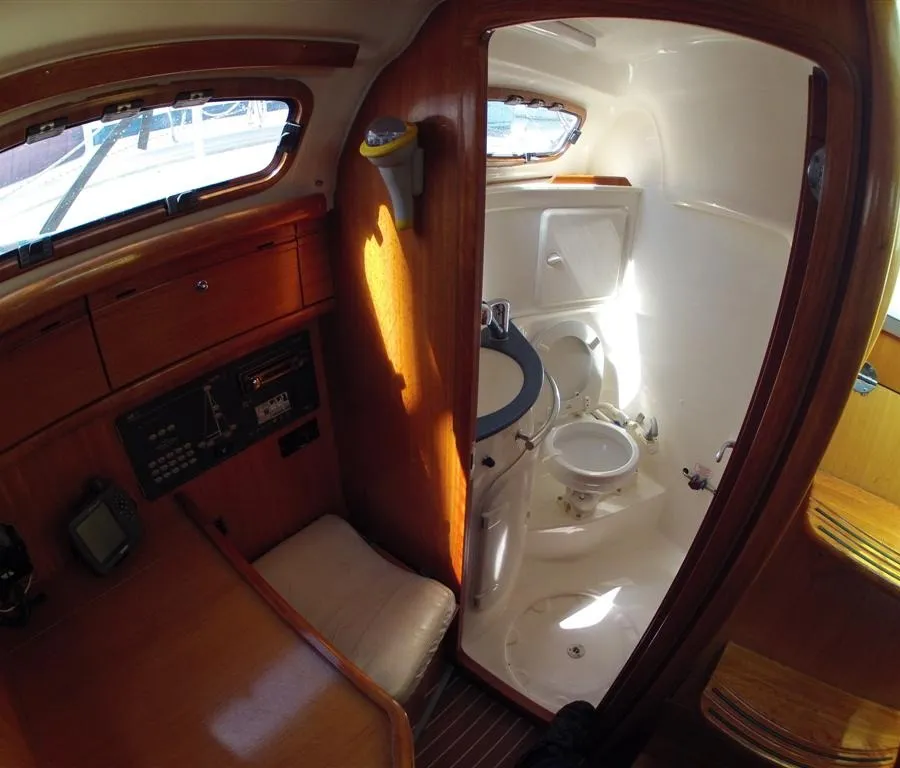 Bavaria 30 Cruiser ANA — fotografia jachty 10