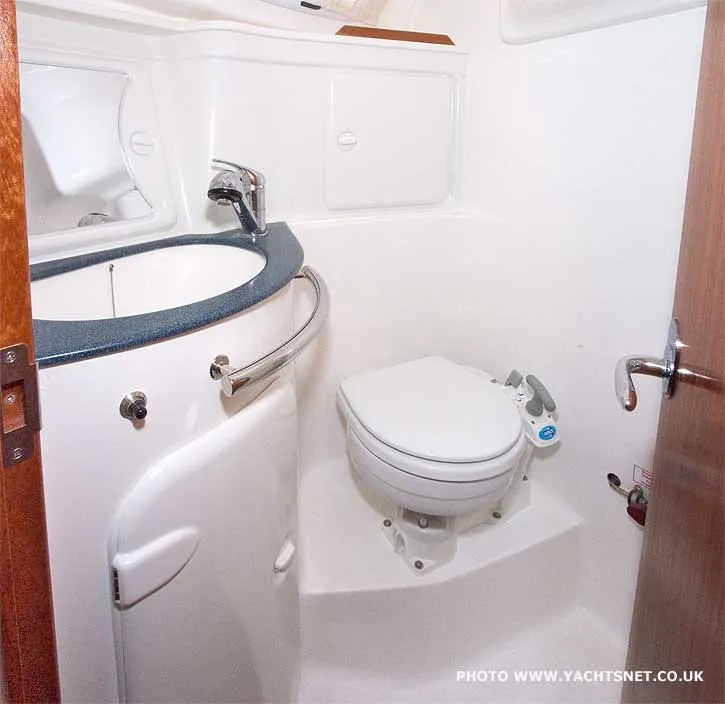 Bavaria 30 Cruiser ANA — fotografia jachty 11