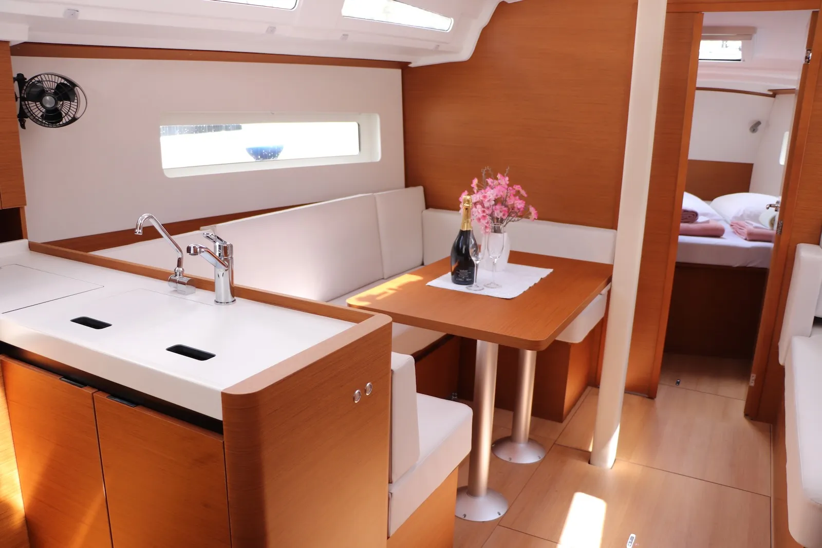 Sun Odyssey 380 Bura Kiss — jahtikuva 11