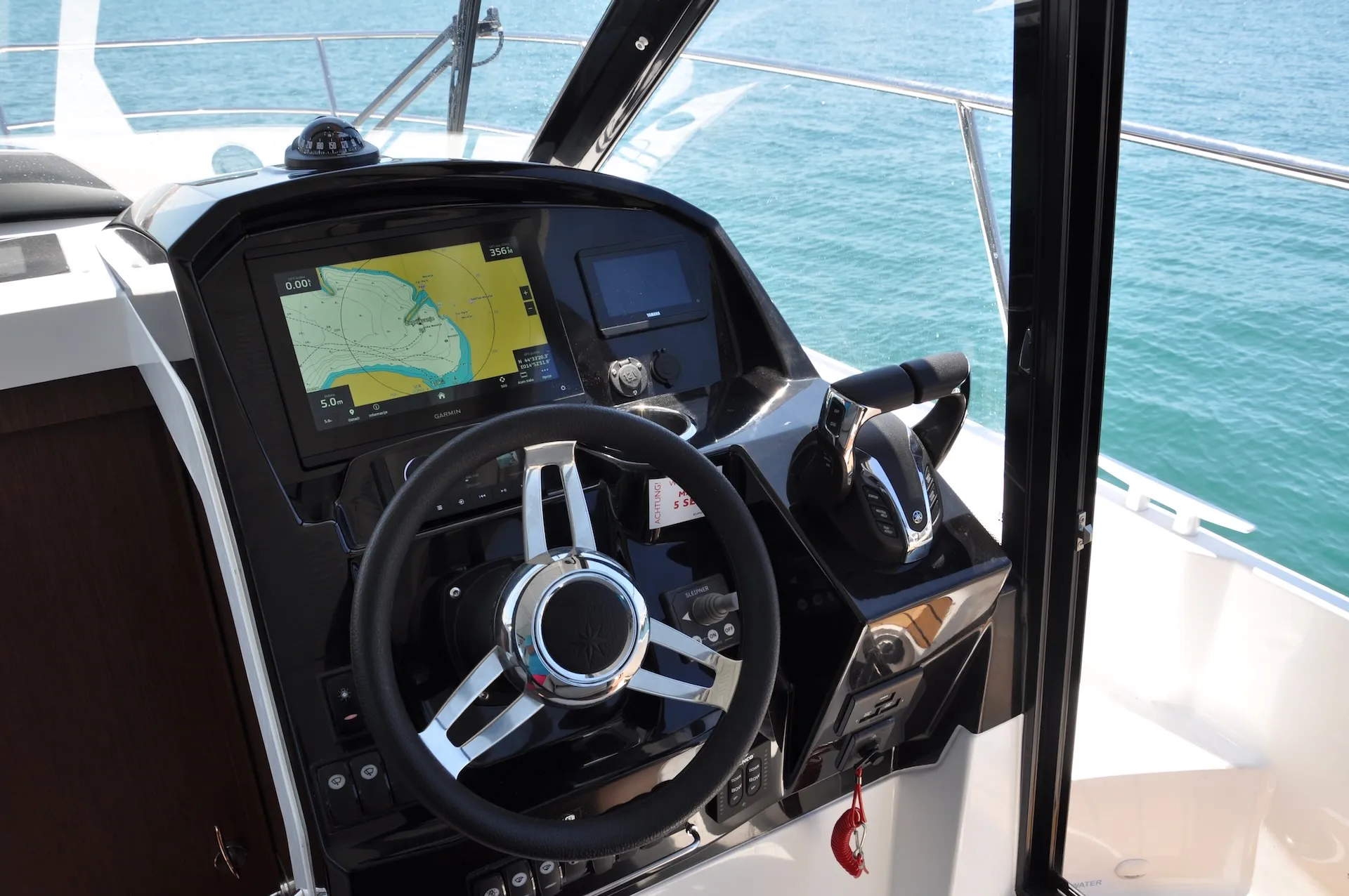Merry Fisher 895 Ema — yacht photo 9