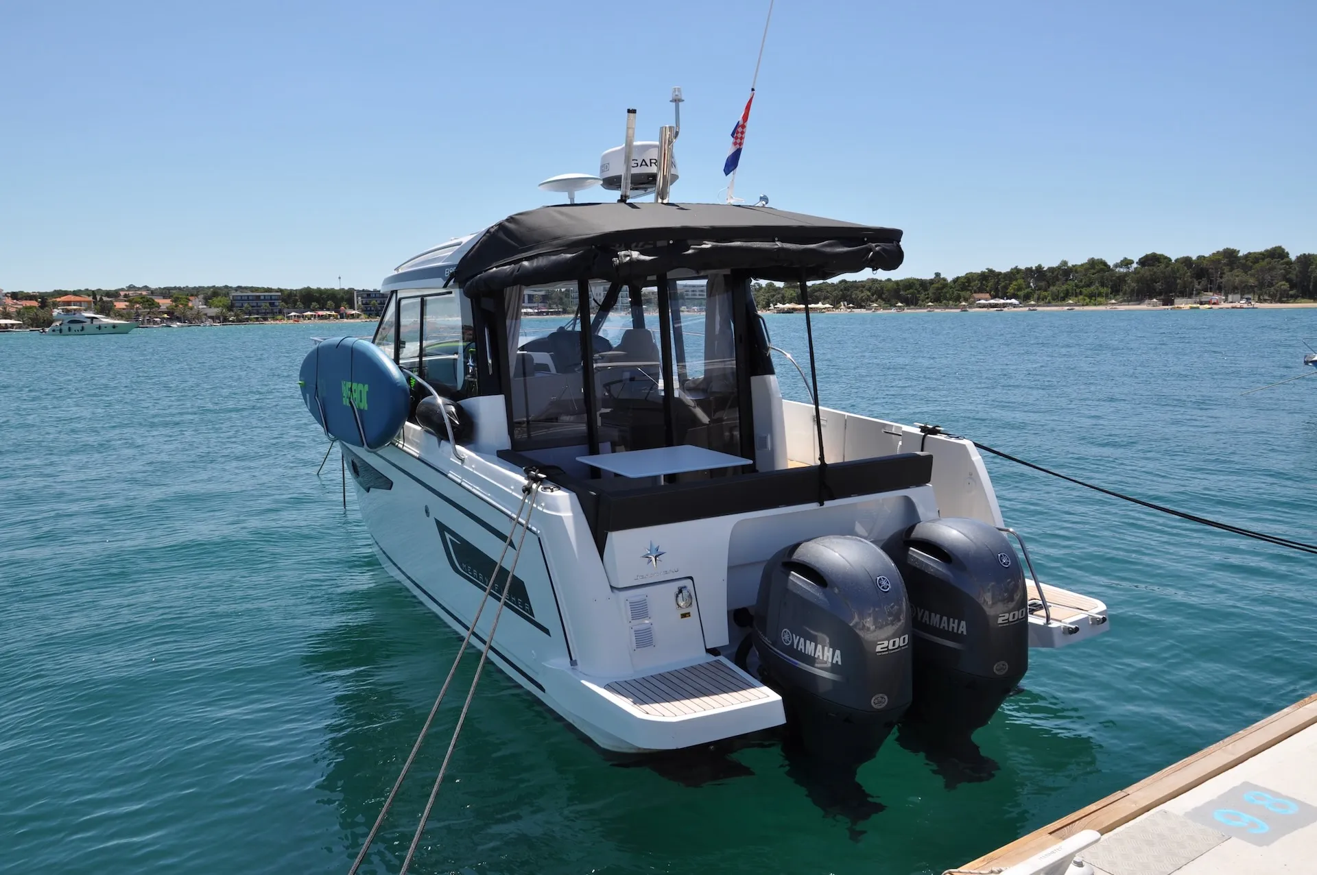 Merry Fisher 895 Ema — yacht photo 2