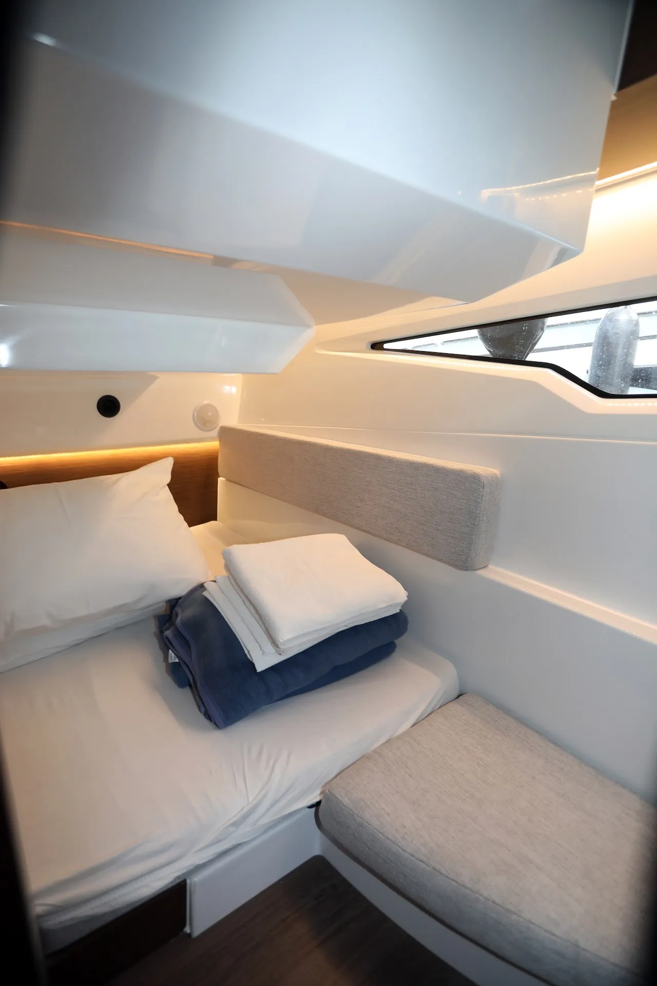 Merry Fisher 895 Ema — yacht photo 11
