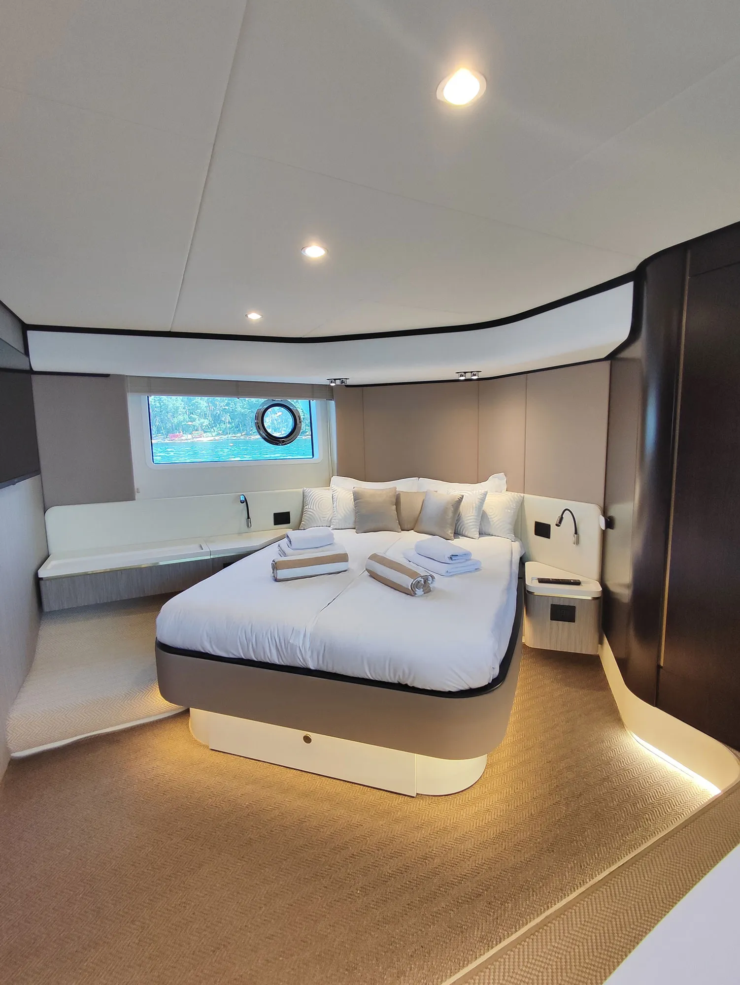 Azimut 55 BE HAPPY — yacht photo 19