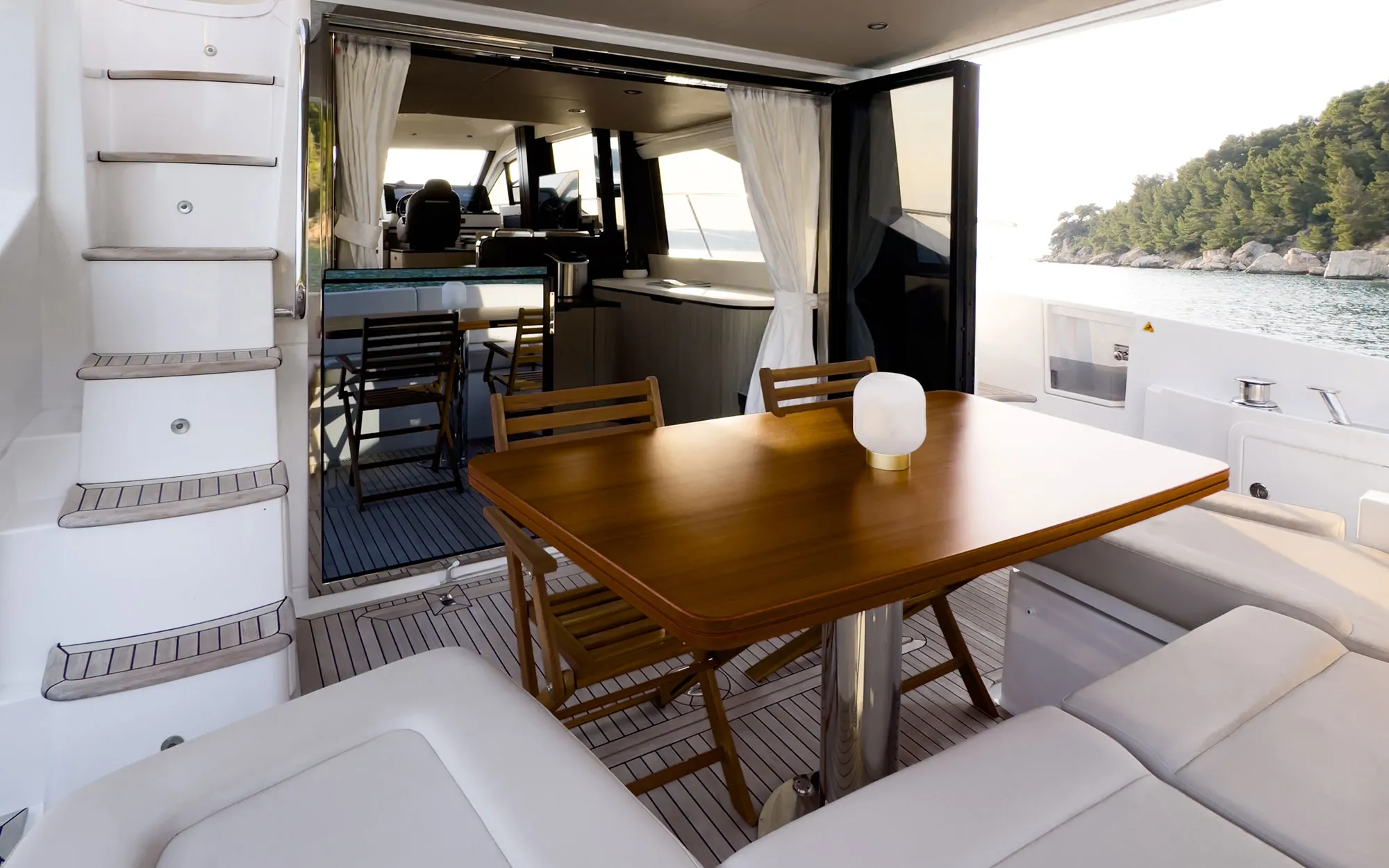 Azimut 55 BE HAPPY — yacht photo 4