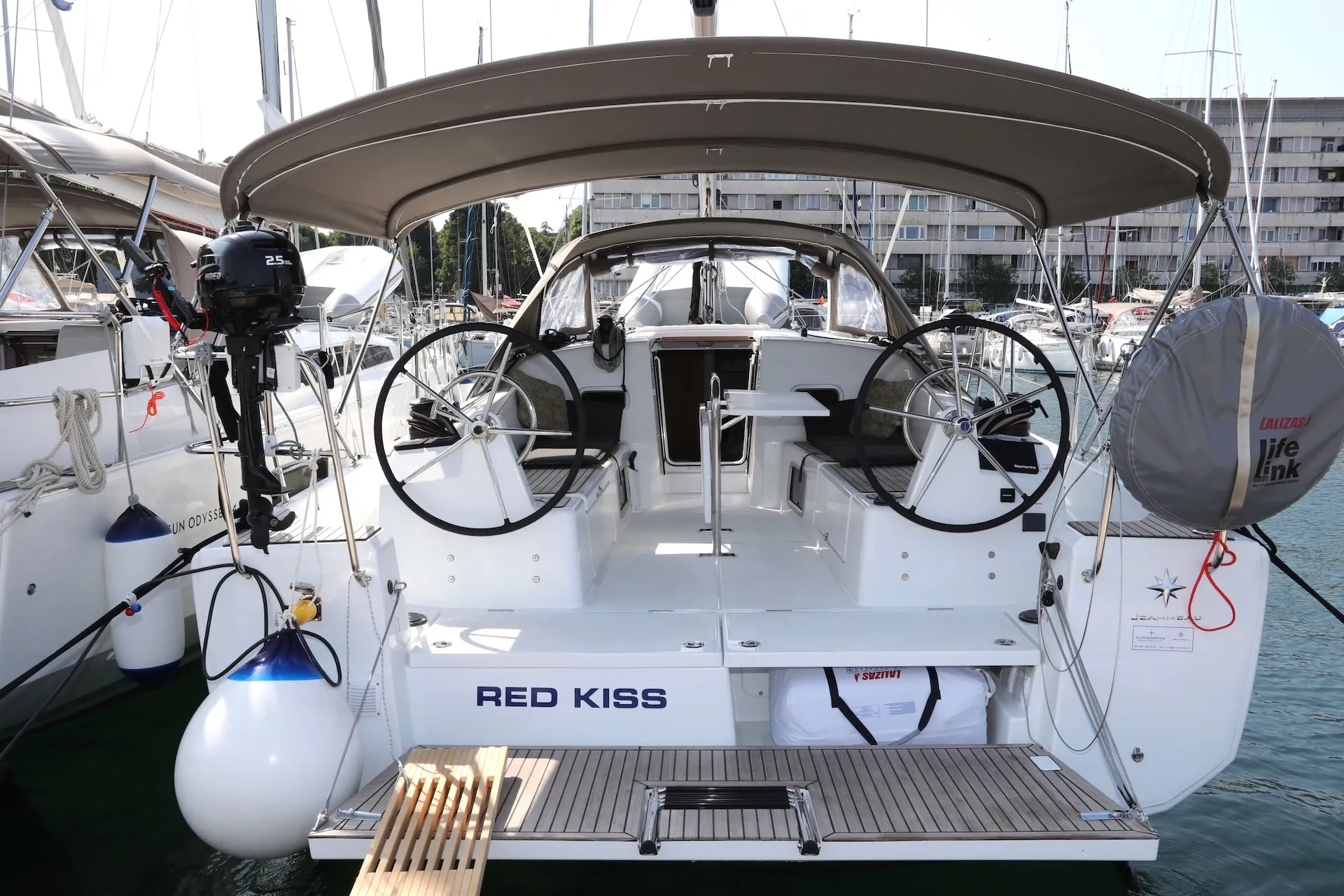 Sun Odyssey 380 Red Kiss — фотография яхты 3