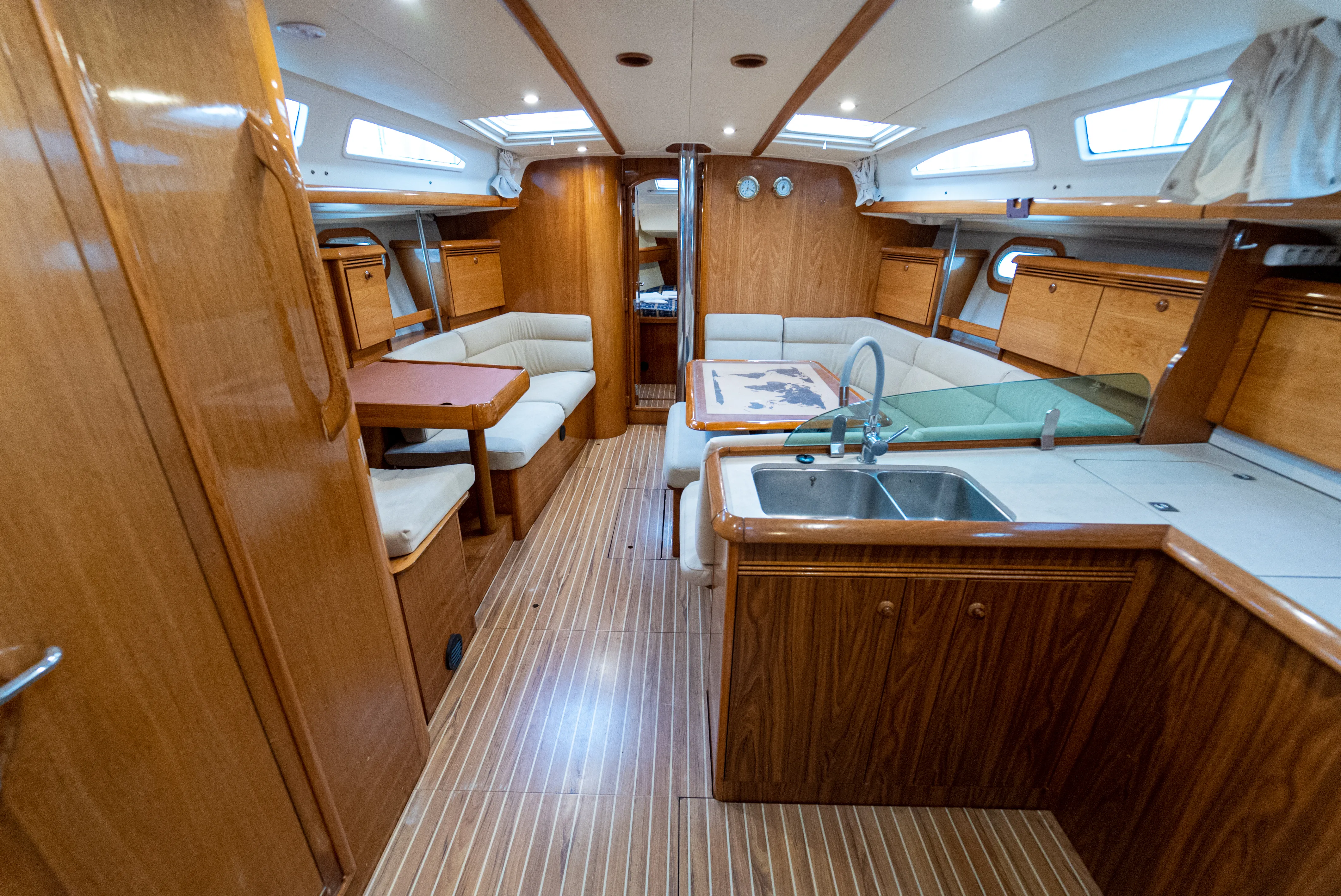Sun Odyssey 43 Tatanos — фотография яхты 2