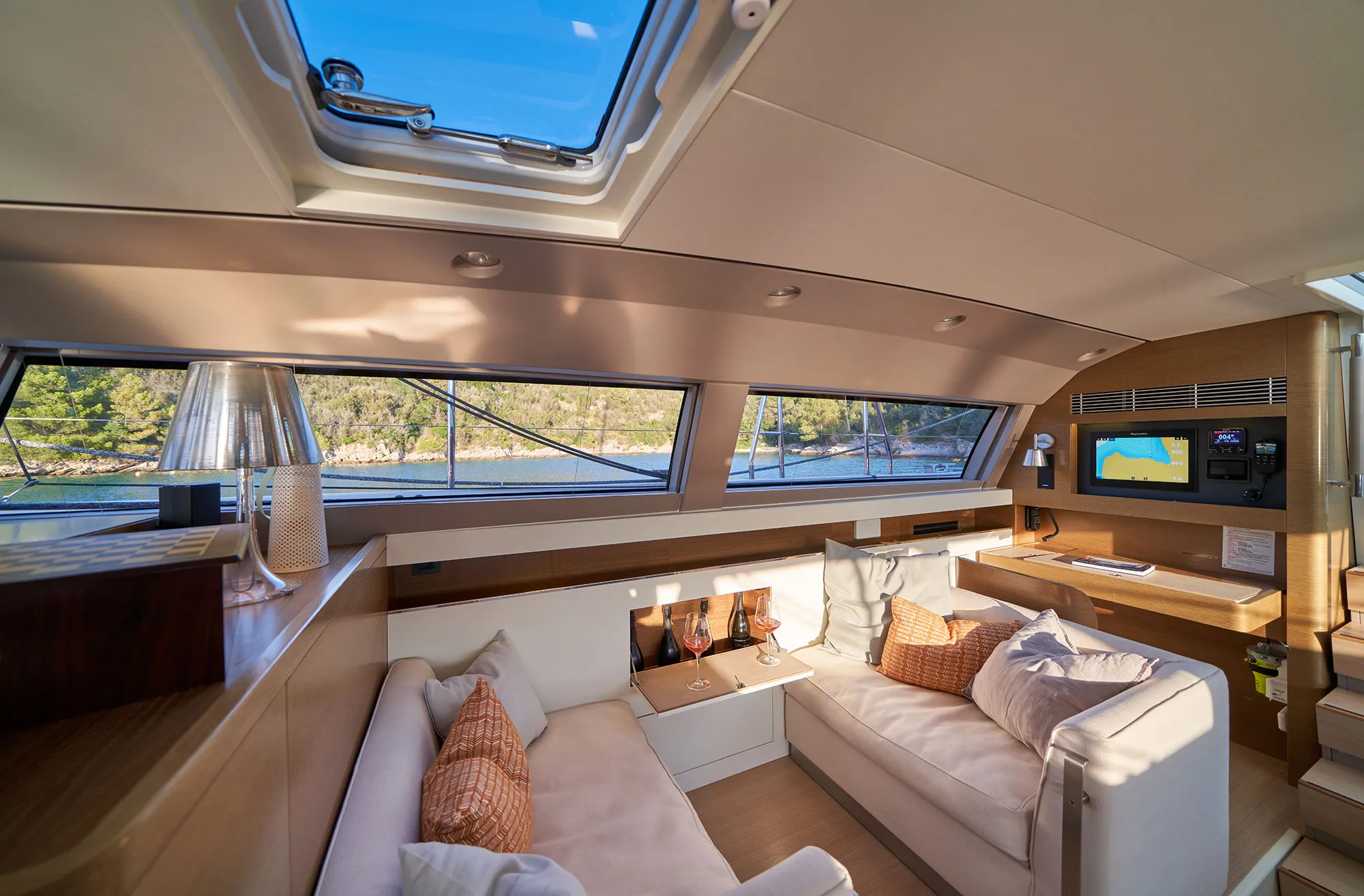 CNB 76 AENEA — yacht photo 17