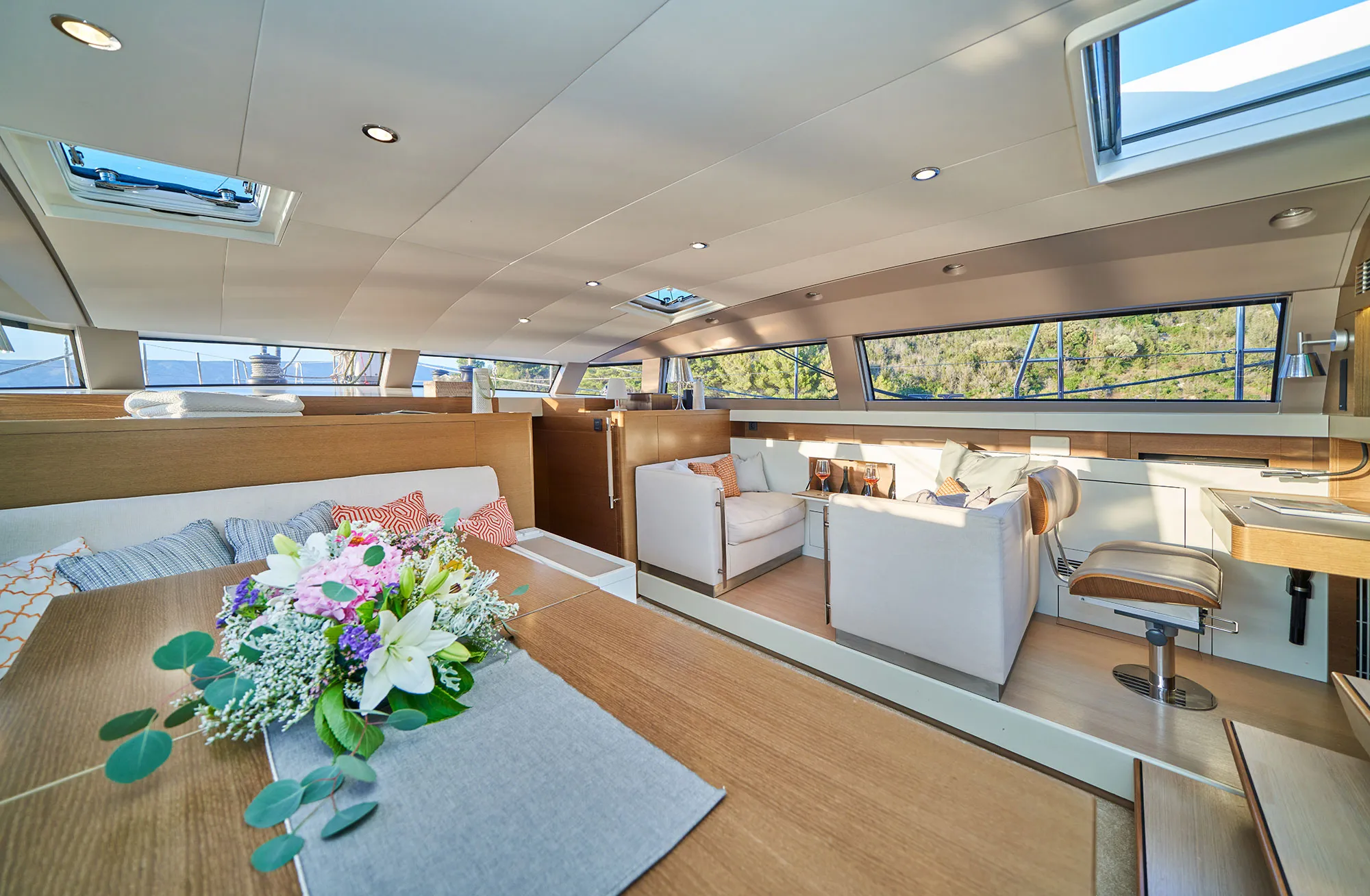 CNB 76 AENEA — yacht photo 4