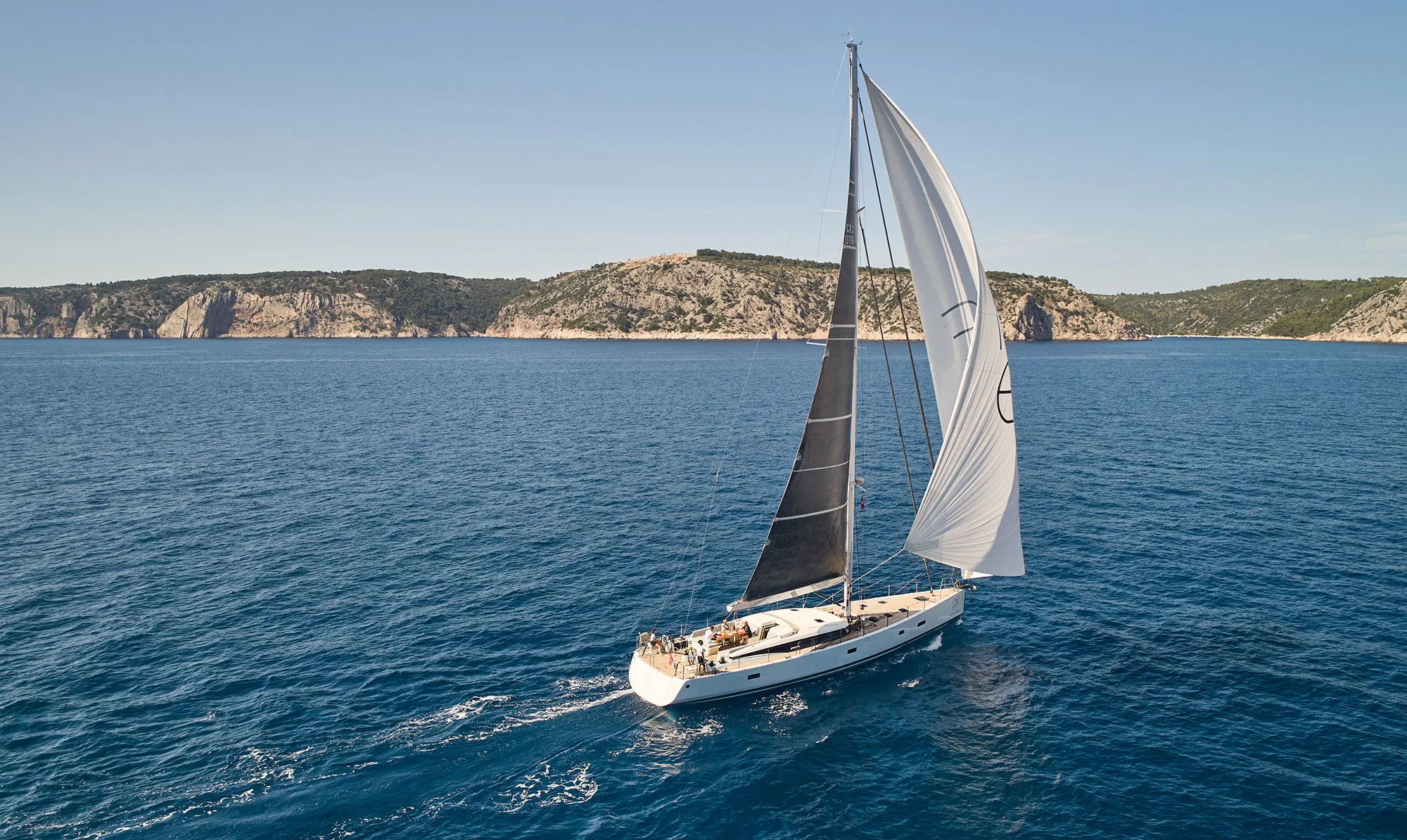 CNB 76 AENEA — yacht photo 13
