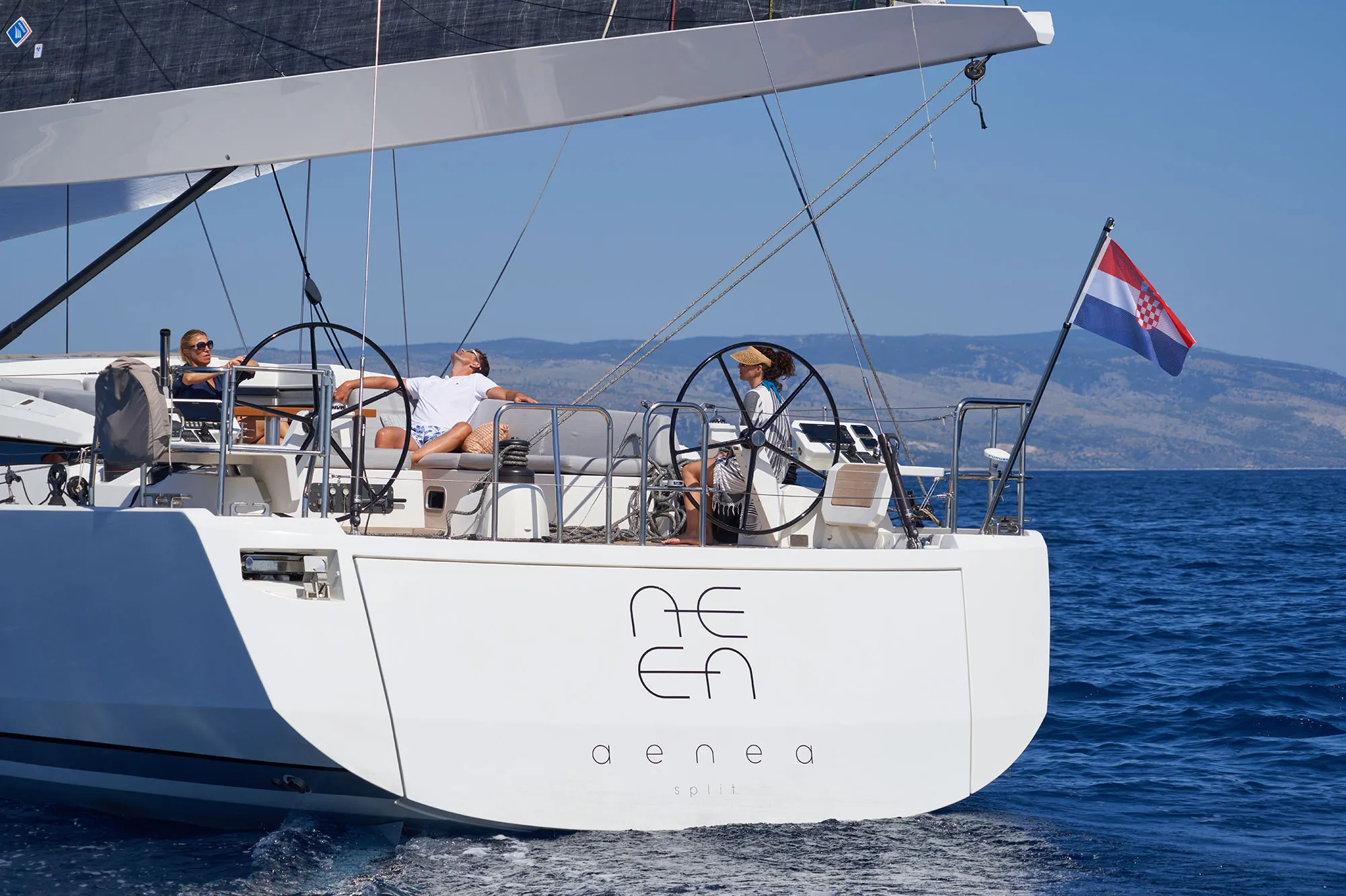 CNB 76 AENEA — yacht photo 20