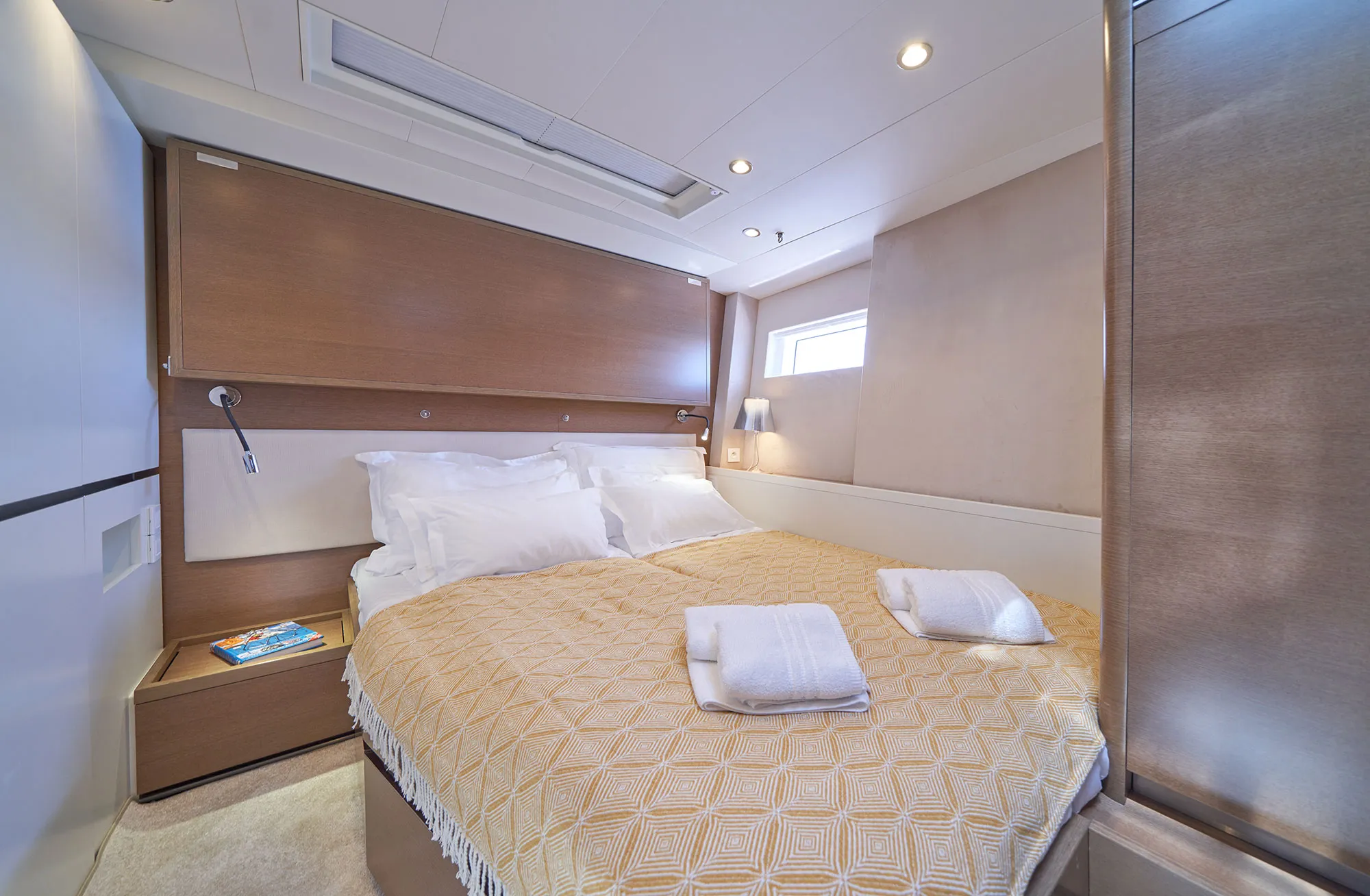 CNB 76 AENEA — yacht photo 16