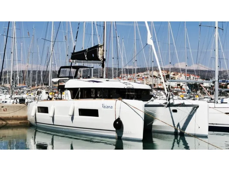 Lagoon 40 Vaiana — фотография яхты 1