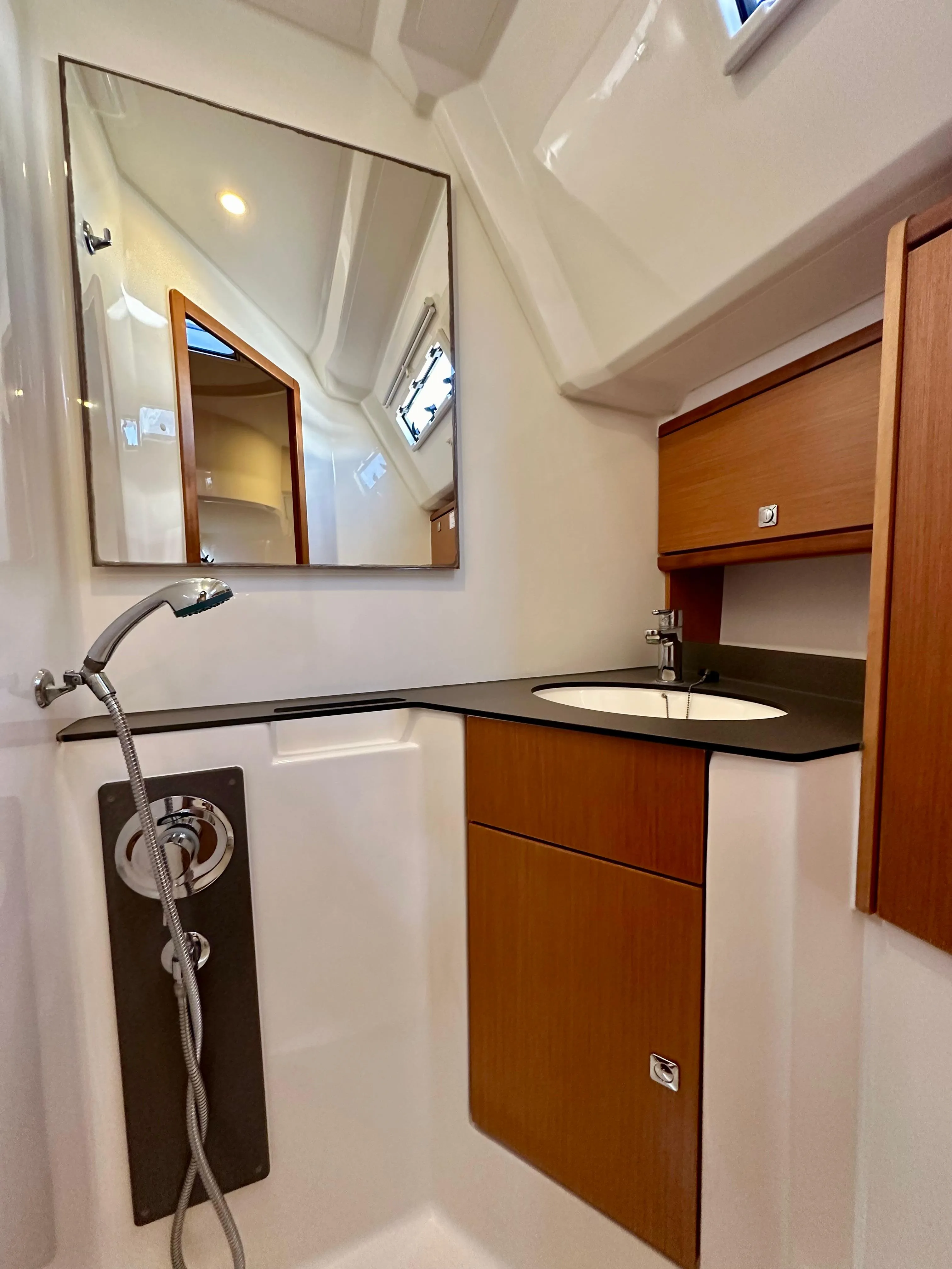 Bavaria Cruiser 46 Sestrica — фотография яхты 2