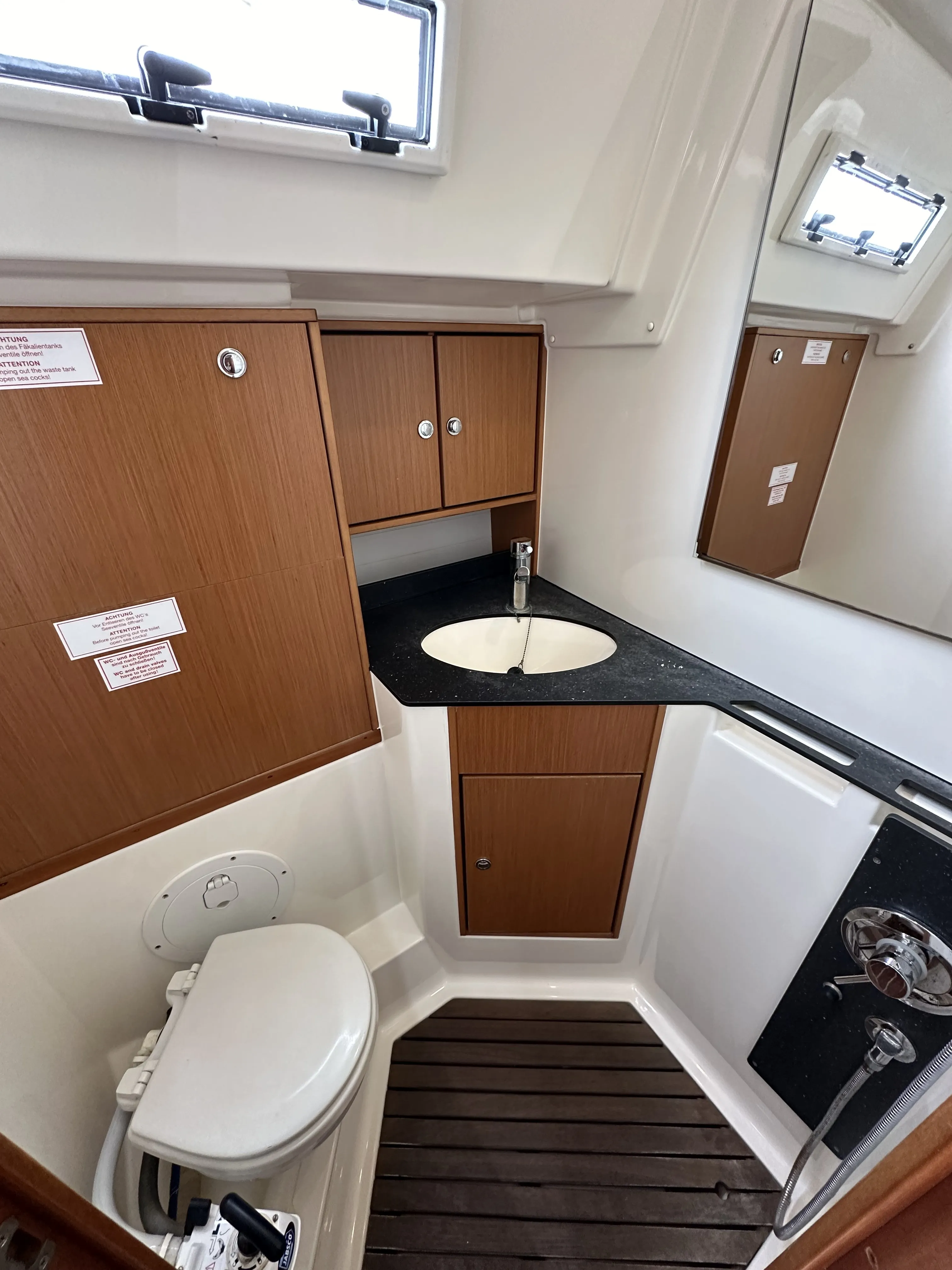 Bavaria Cruiser 45 Lavsa — фотография яхты 17