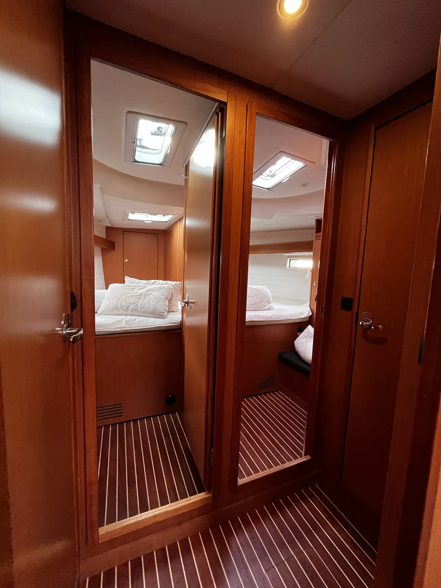 Bavaria Cruiser 45 Lavsa — фотография яхты 13