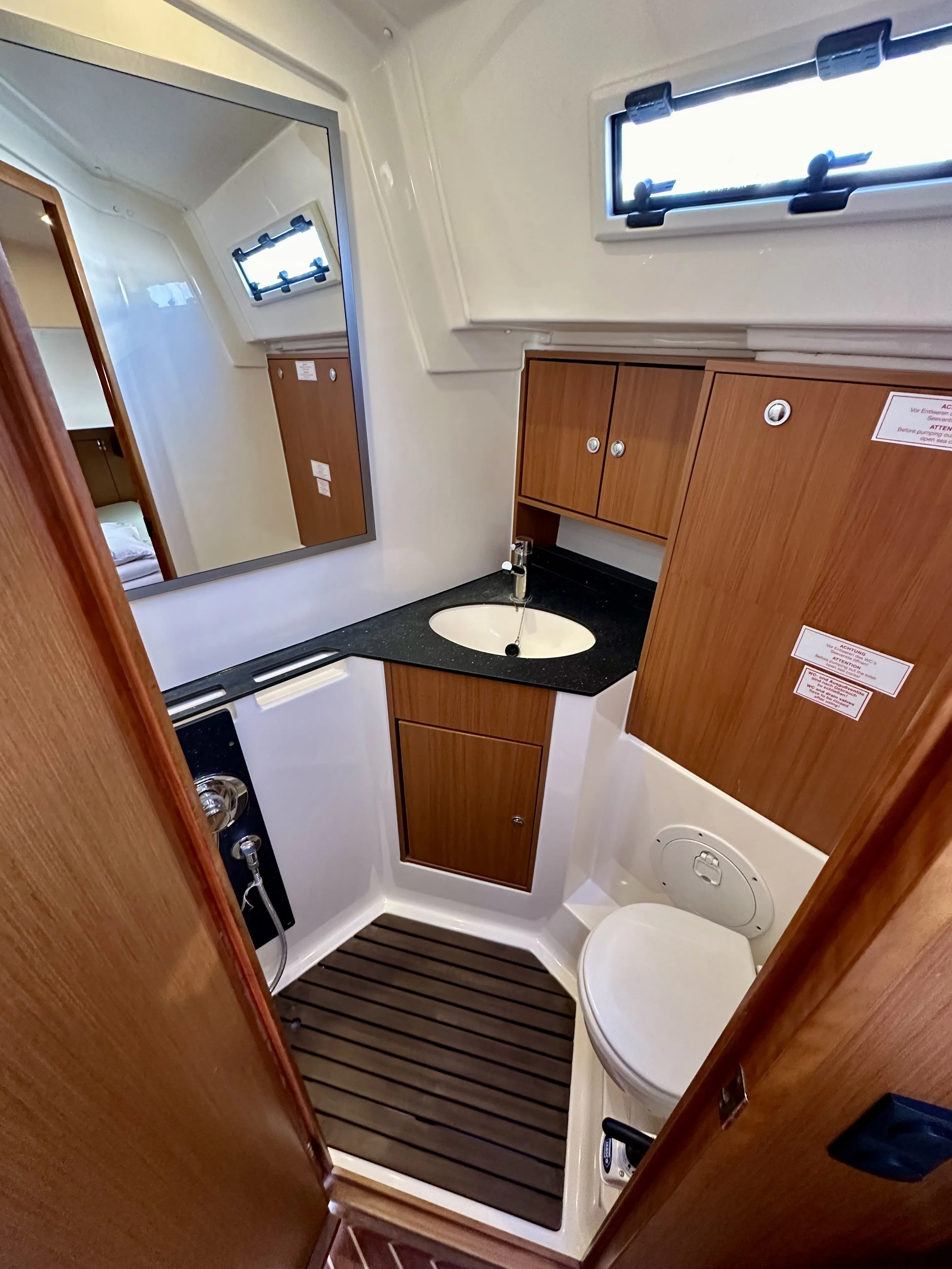 Bavaria Cruiser 45 Lavsa — фотография яхты 9