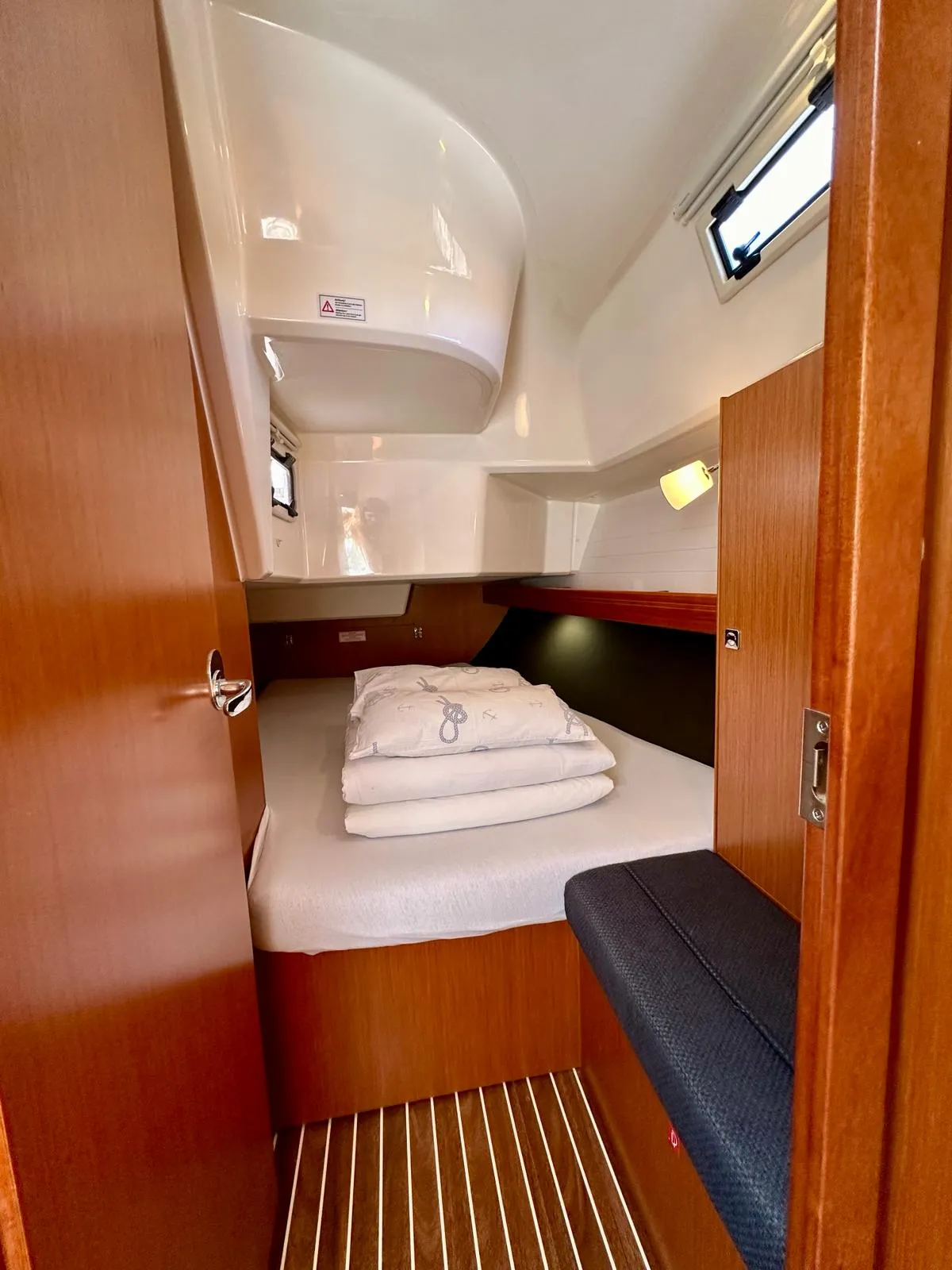 Bavaria Cruiser 37 Lahor — jahtikuva 2