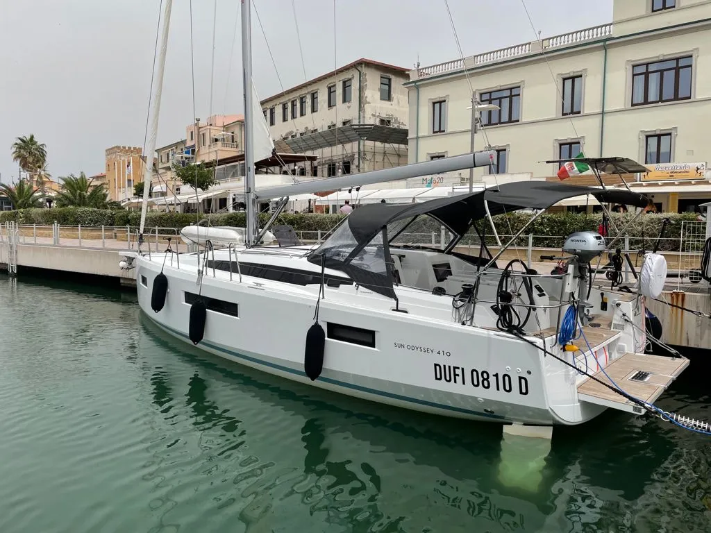 Sun Odyssey 410 Intrepida — yacht photo 14