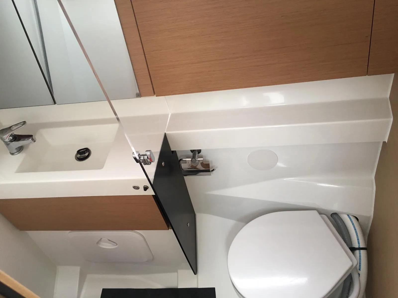 Sun Odyssey 410 Intrepida — yacht photo 11