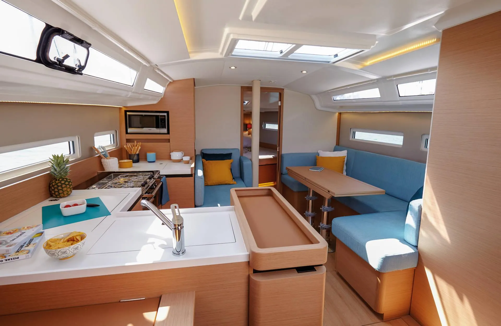 Sun Odyssey 410 Intrepida — yacht photo 12