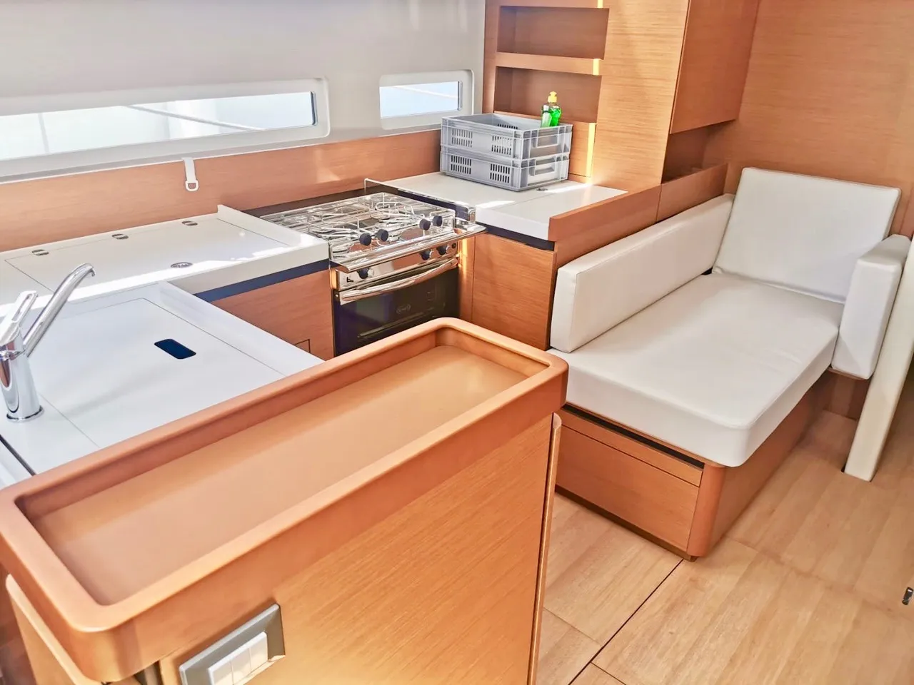 Sun Odyssey 410 HAWKING — yacht photo 4