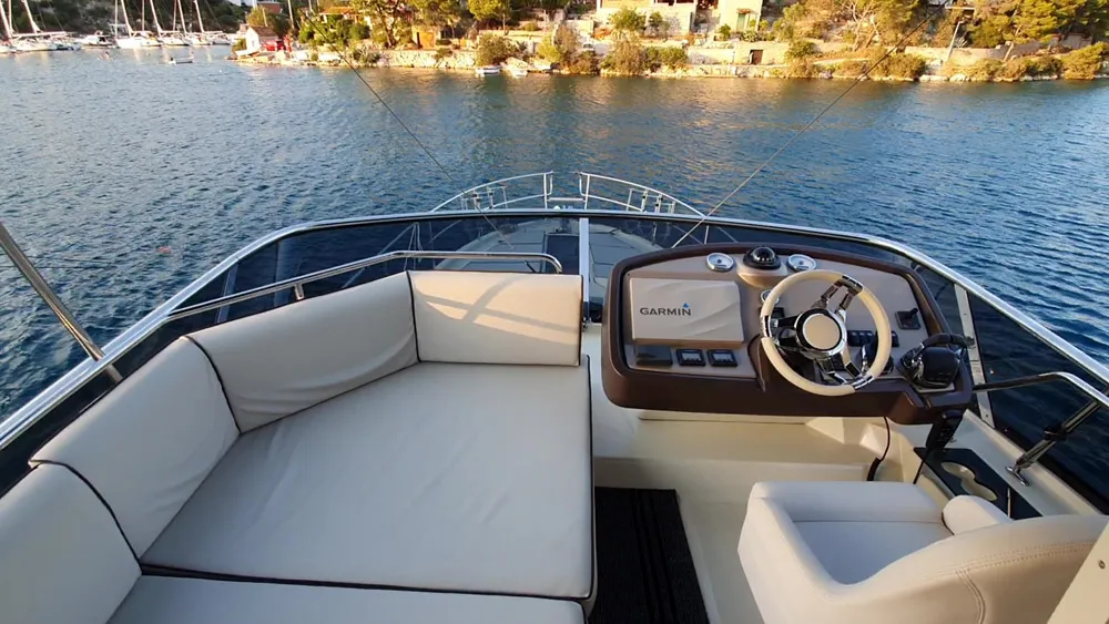 Monte Carlo 5 Sundowner — yacht photo 39