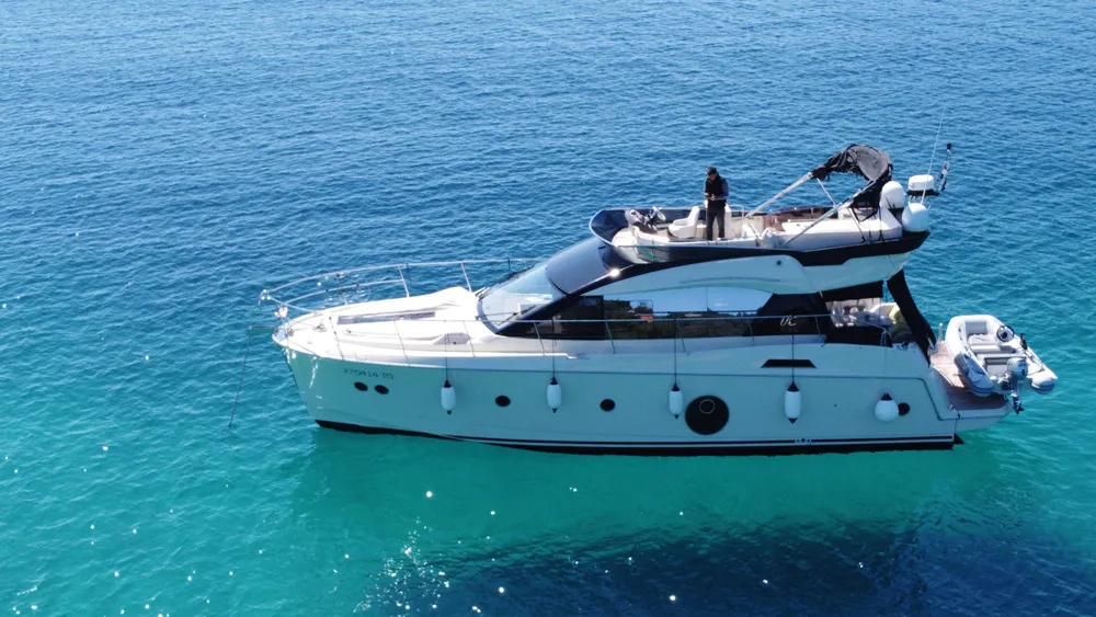 Monte Carlo 5 Sundowner — yacht photo 3