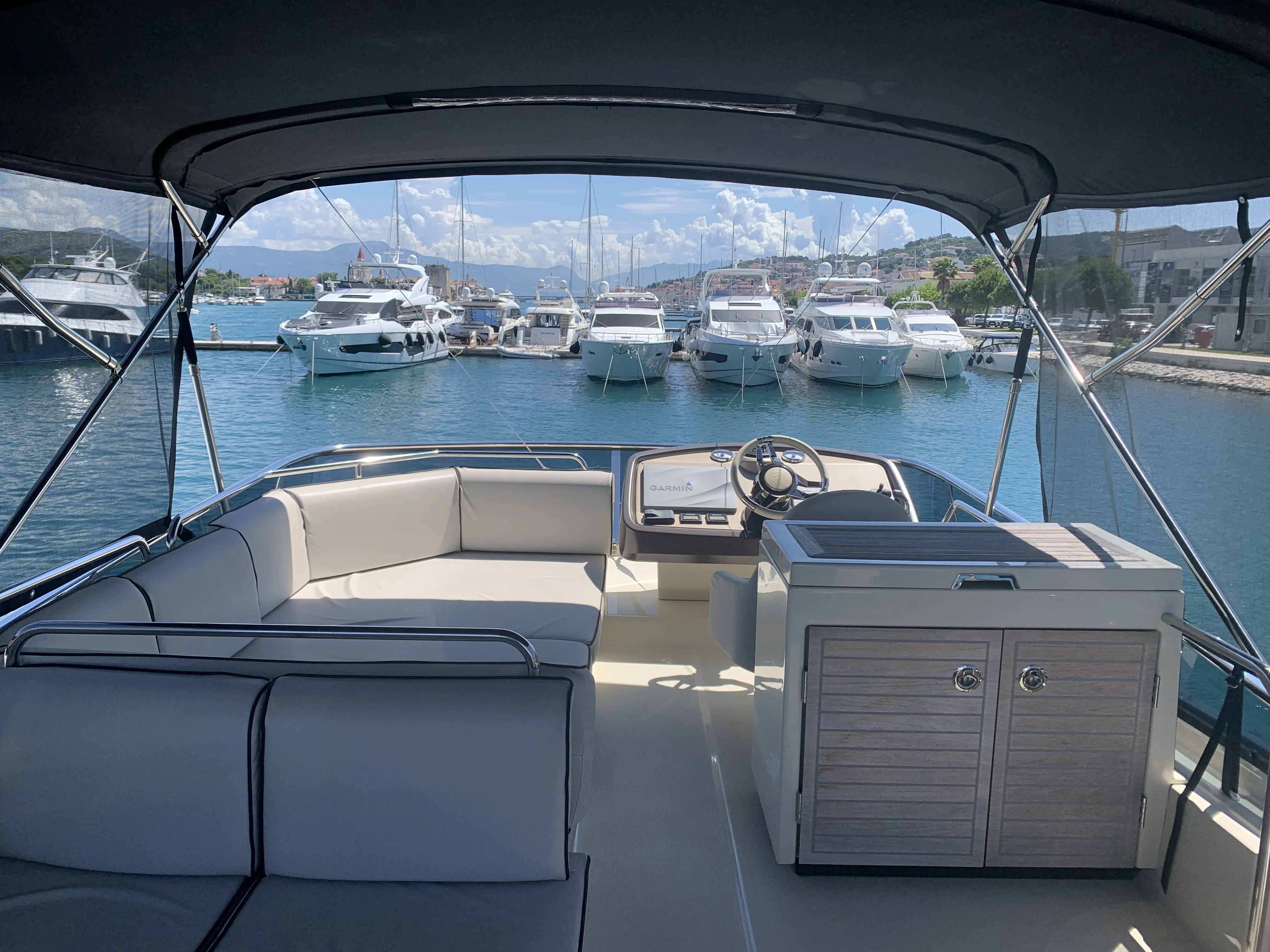 Monte Carlo 5 Sundowner — yacht photo 29