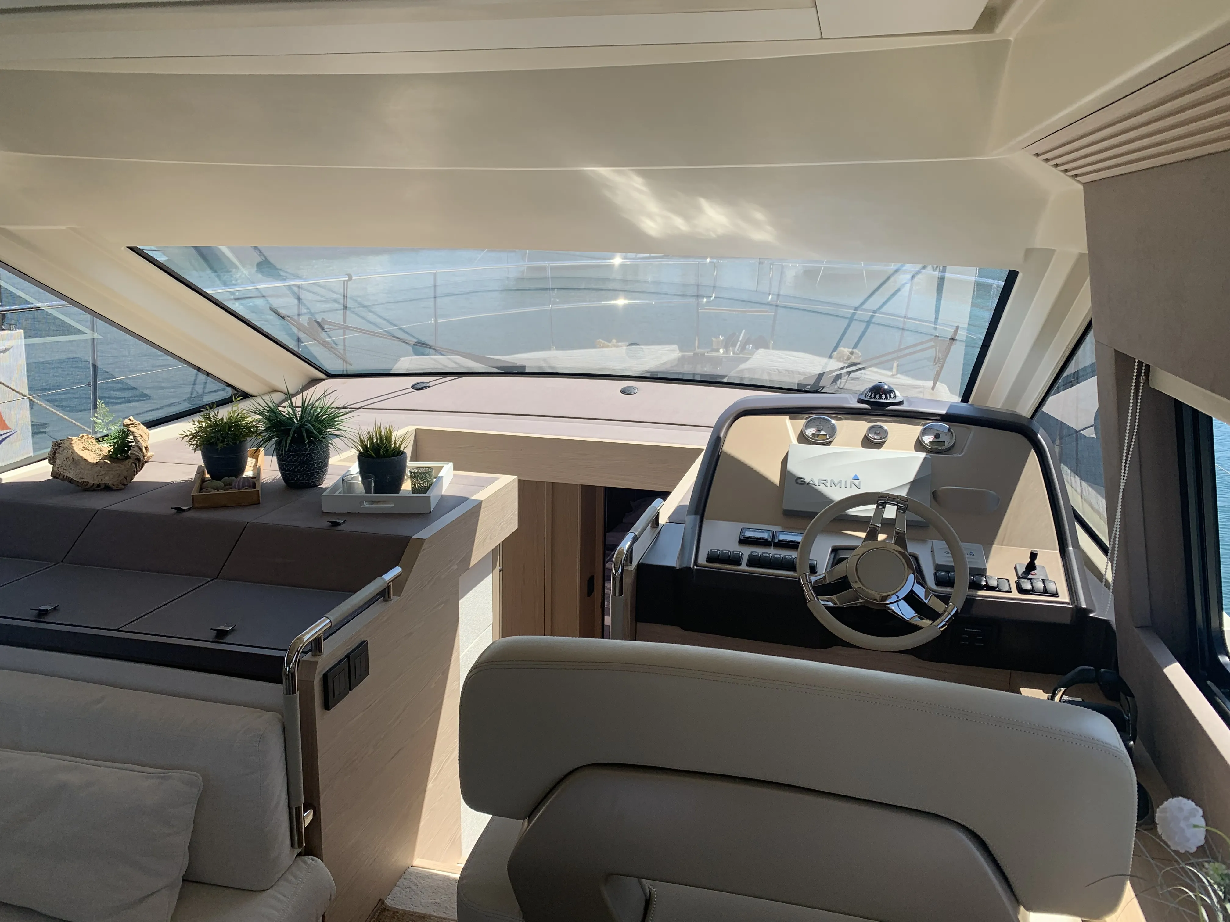 Monte Carlo 5 Sundowner — yacht photo 41