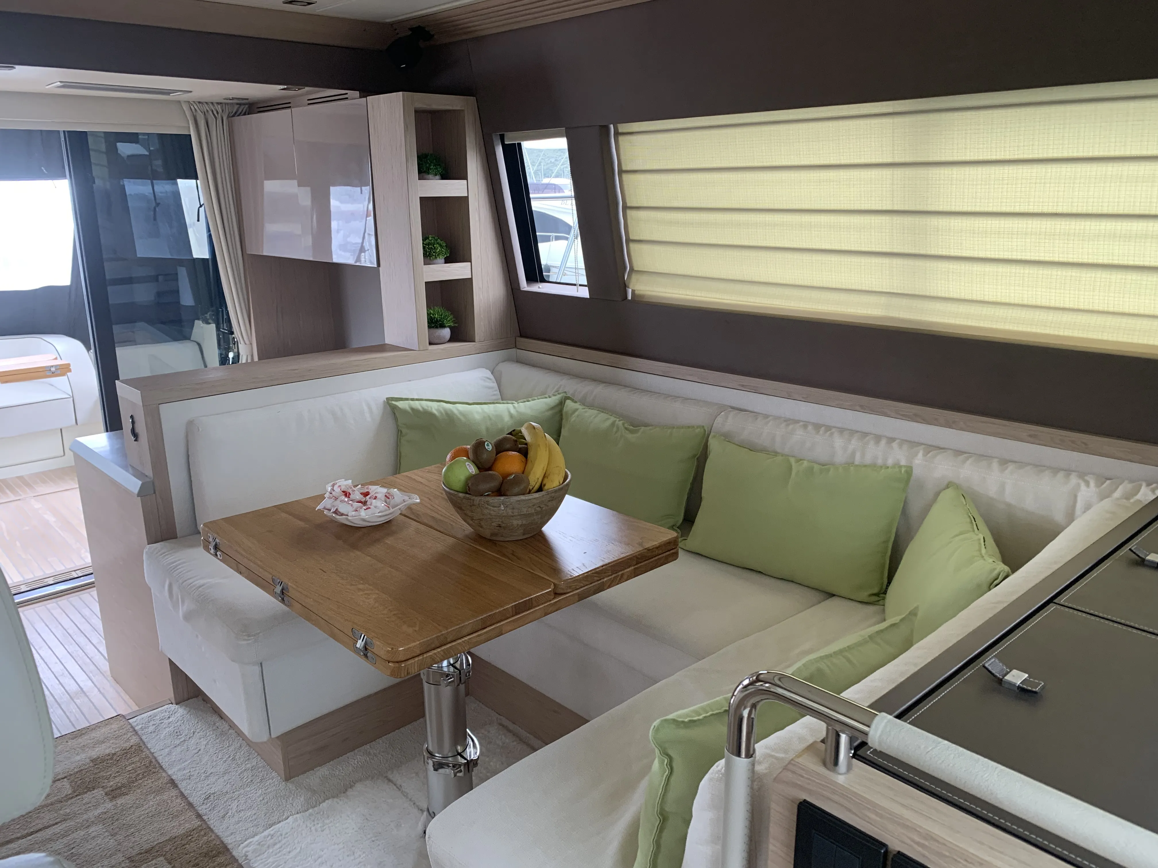 Monte Carlo 5 Sundowner — yacht photo 44