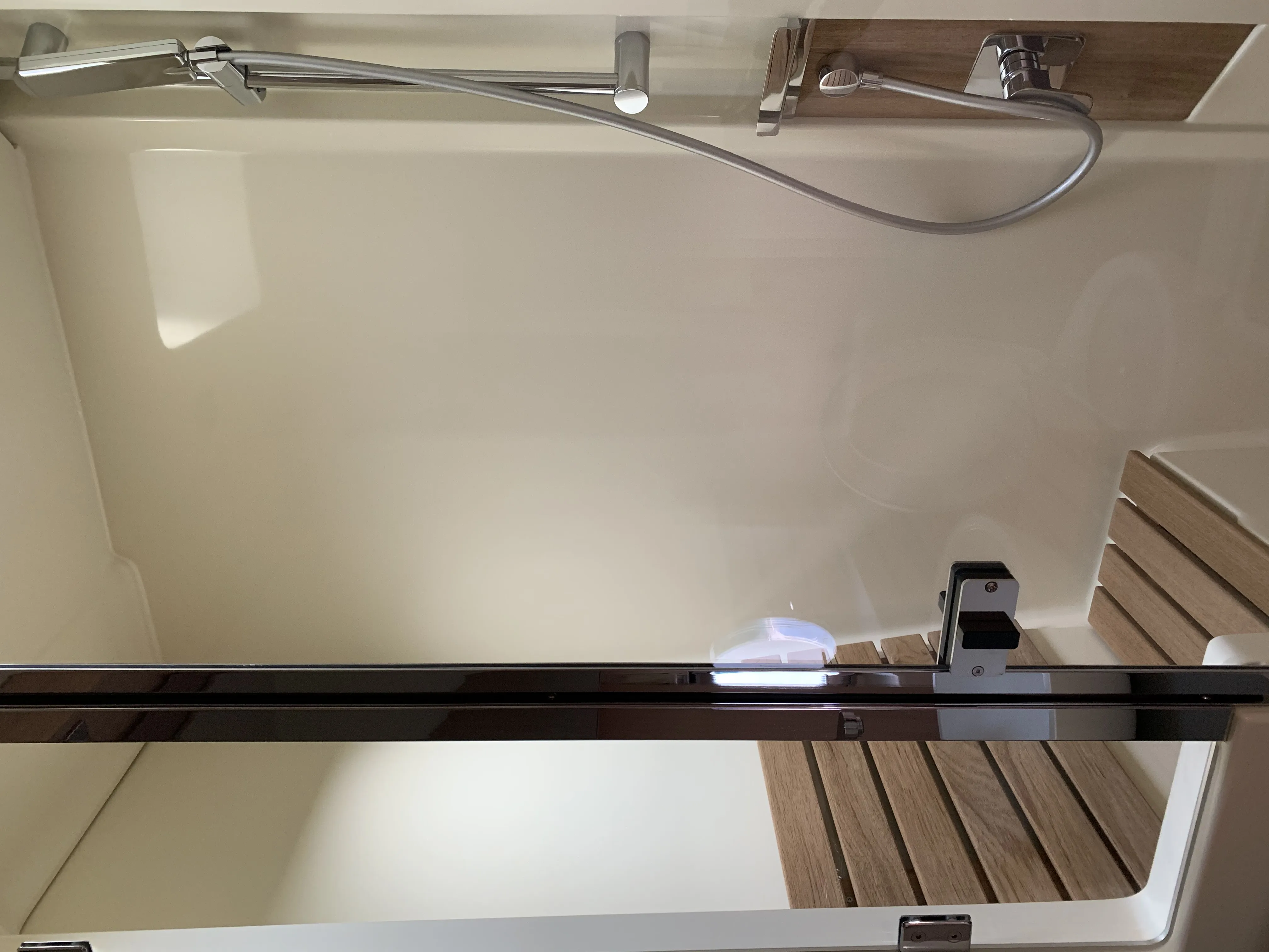 Monte Carlo 5 Sundowner — yacht photo 11