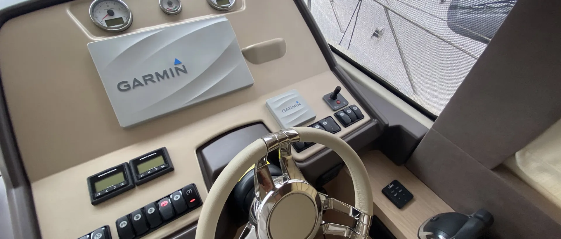 Monte Carlo 5 Sundowner — yacht photo 27