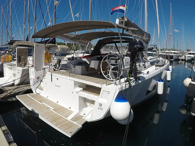Dufour 470 Avanti — yacht photo 3