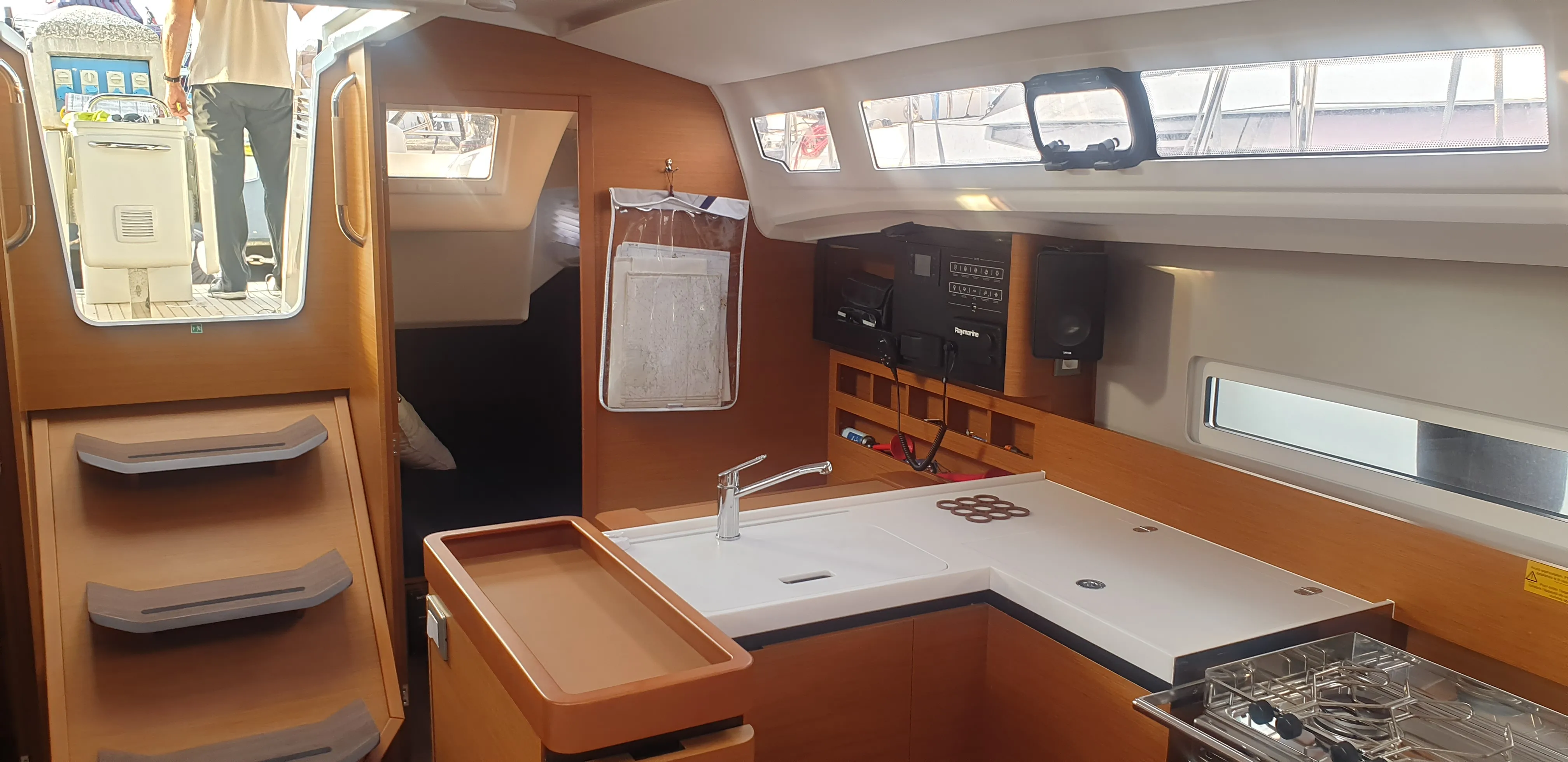 Sun Odyssey 410 The song is you — yacht photo 17